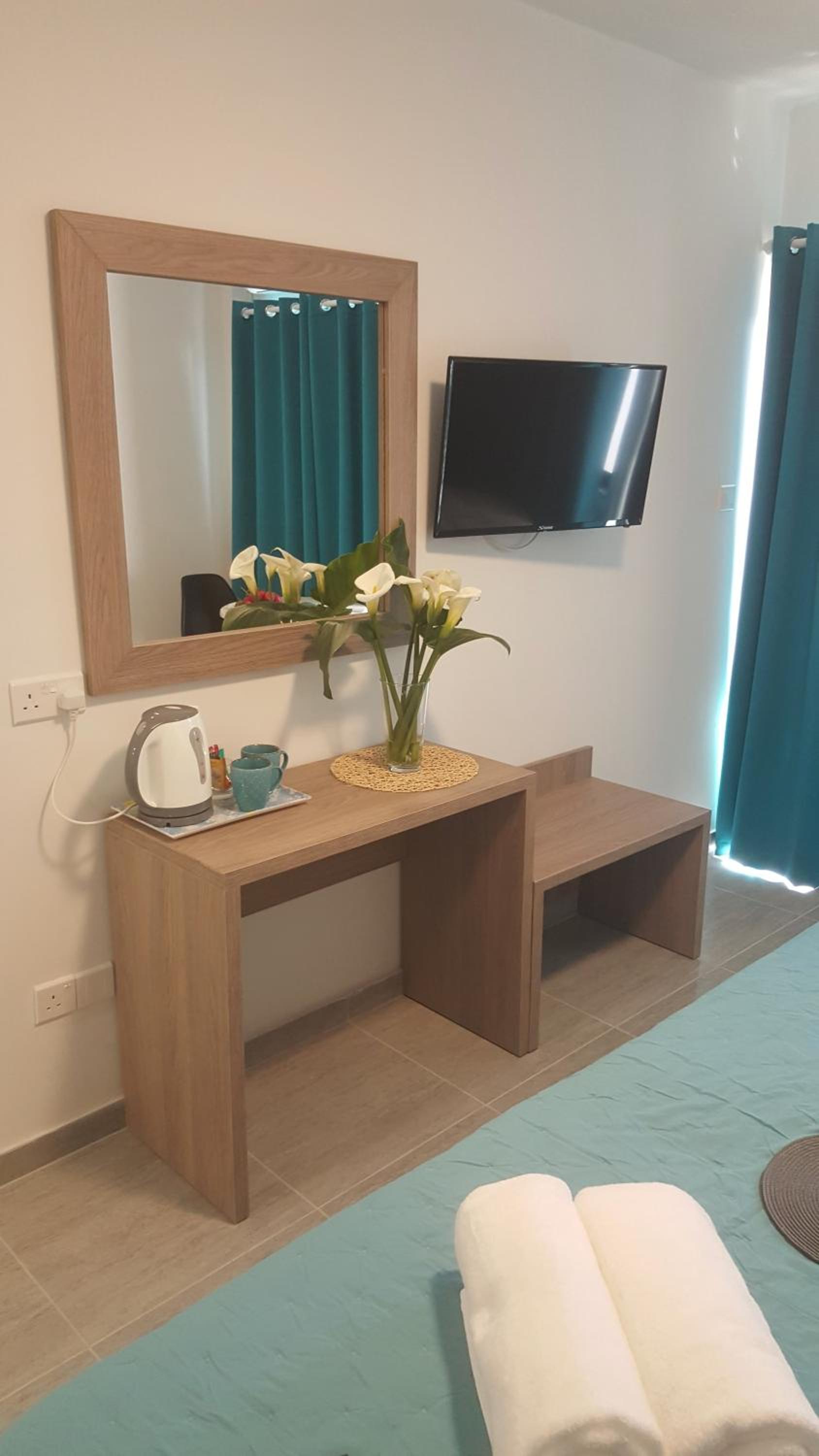 Studio Apartment