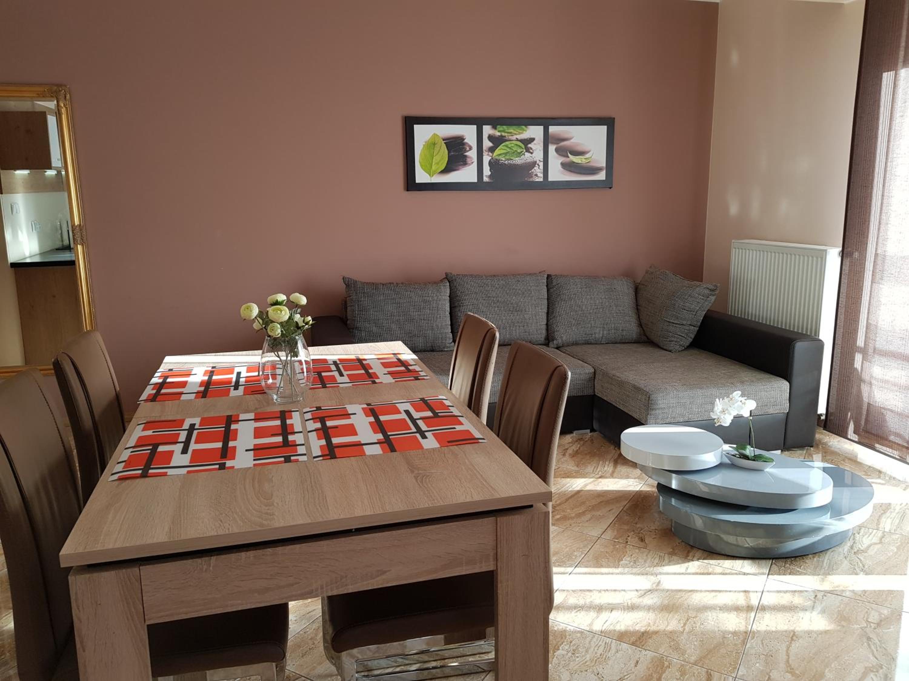 Apartment with Terrace - Photo 12