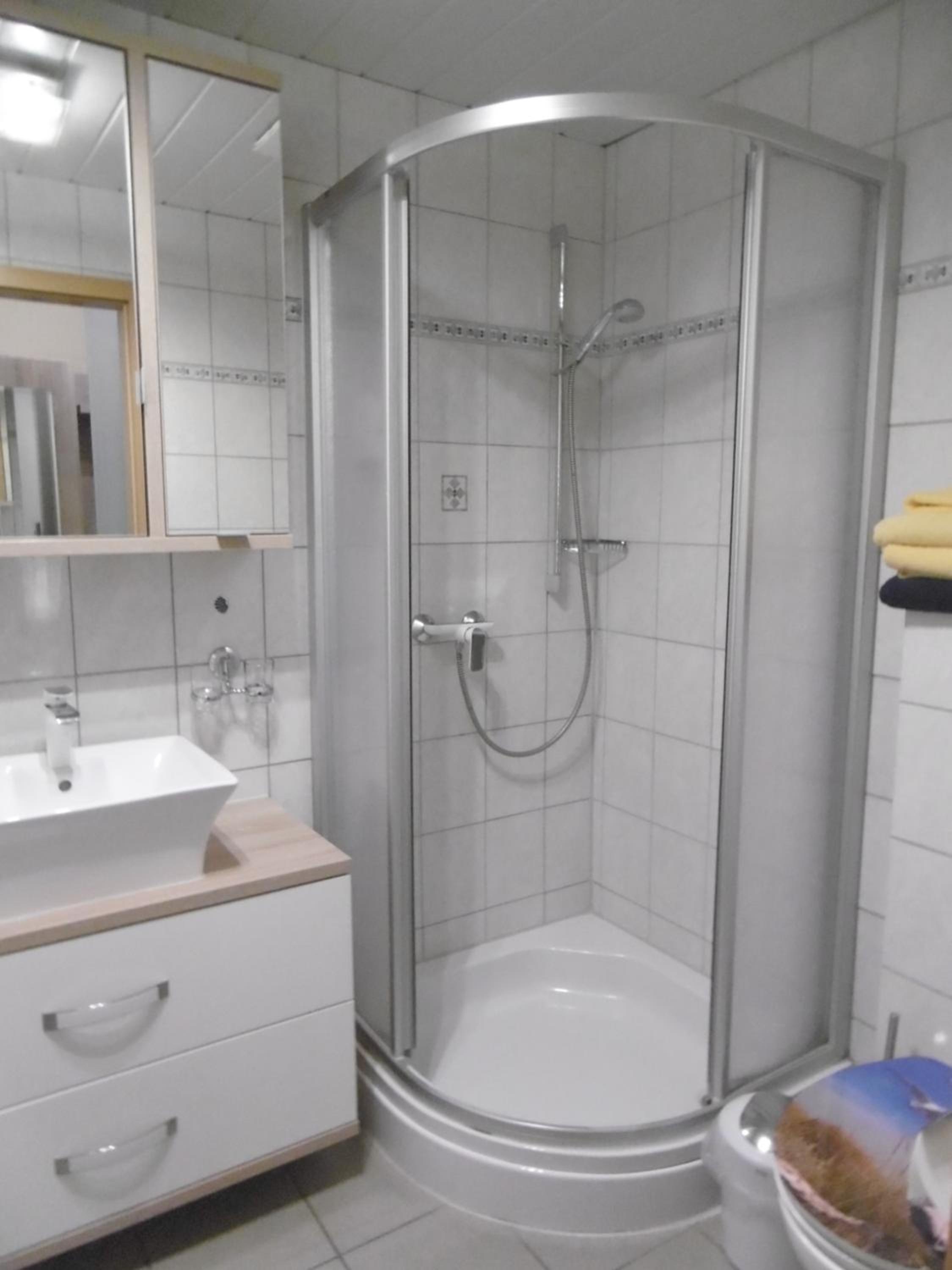 Budget Double Room - Photo 7