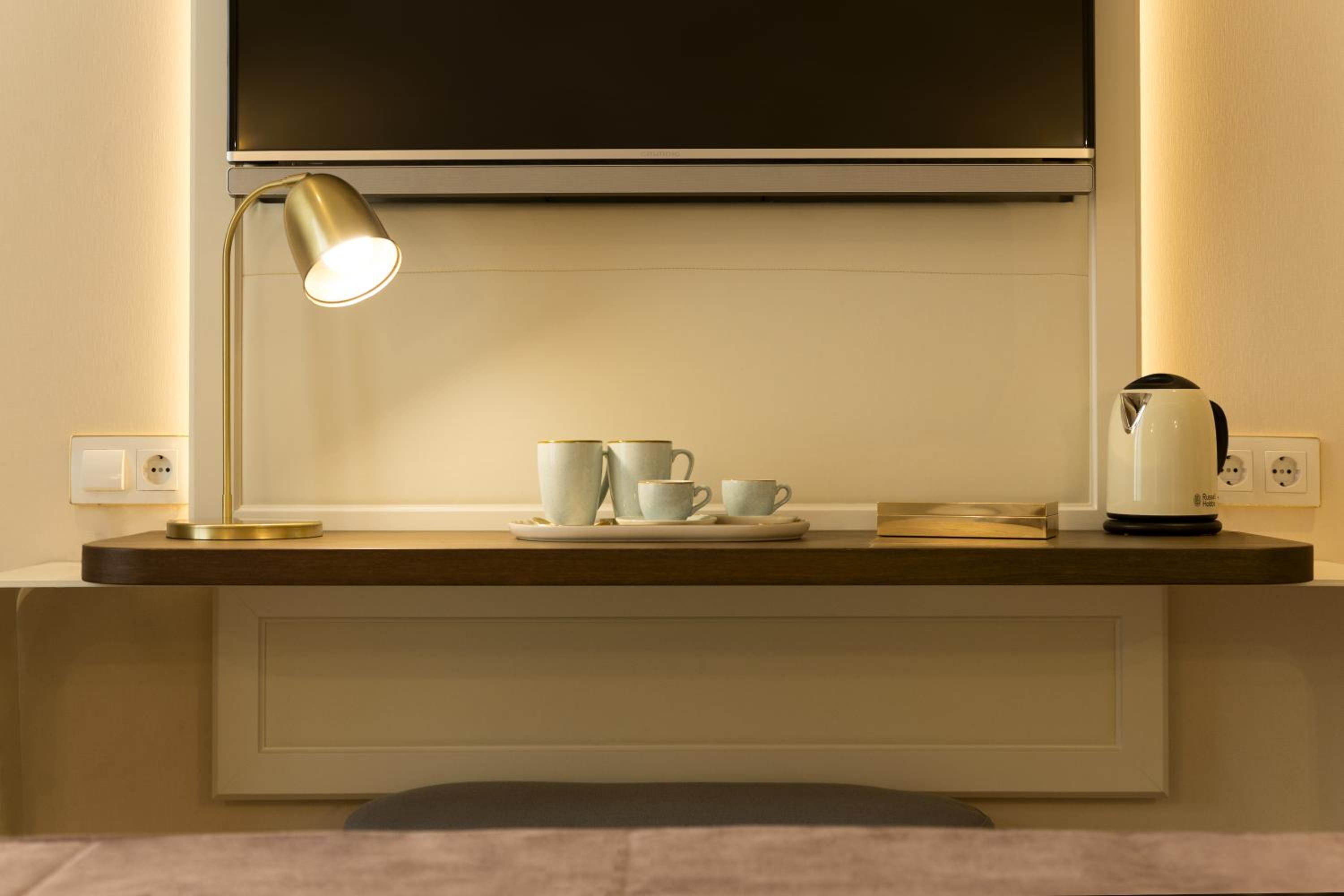 Double or Twin Room (1-2 Adults) thumbnail 6
