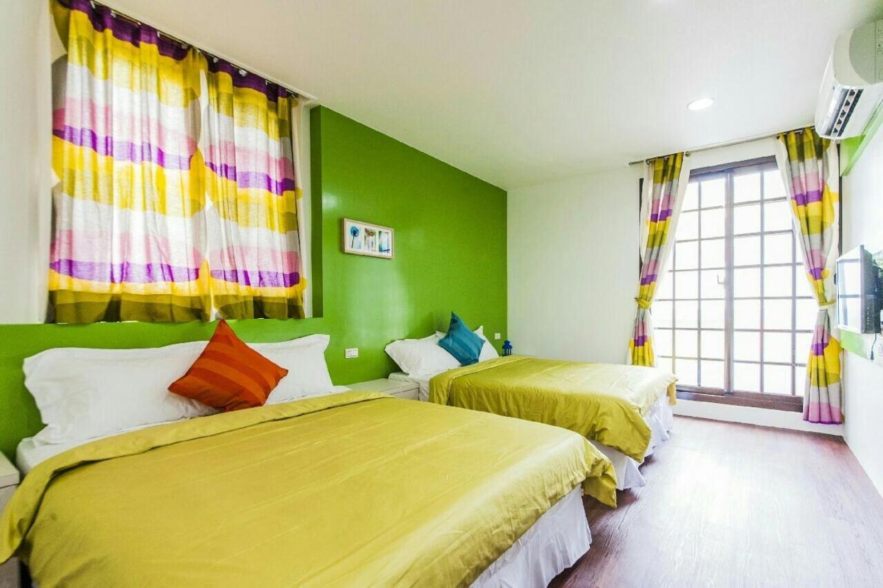 Quadruple Room with Private Bathroom photo 3