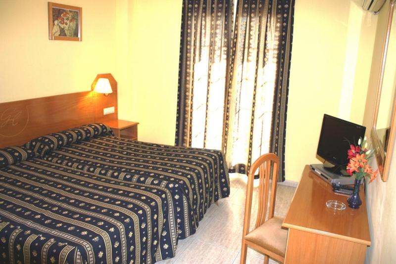 Twin Room - Photo 5
