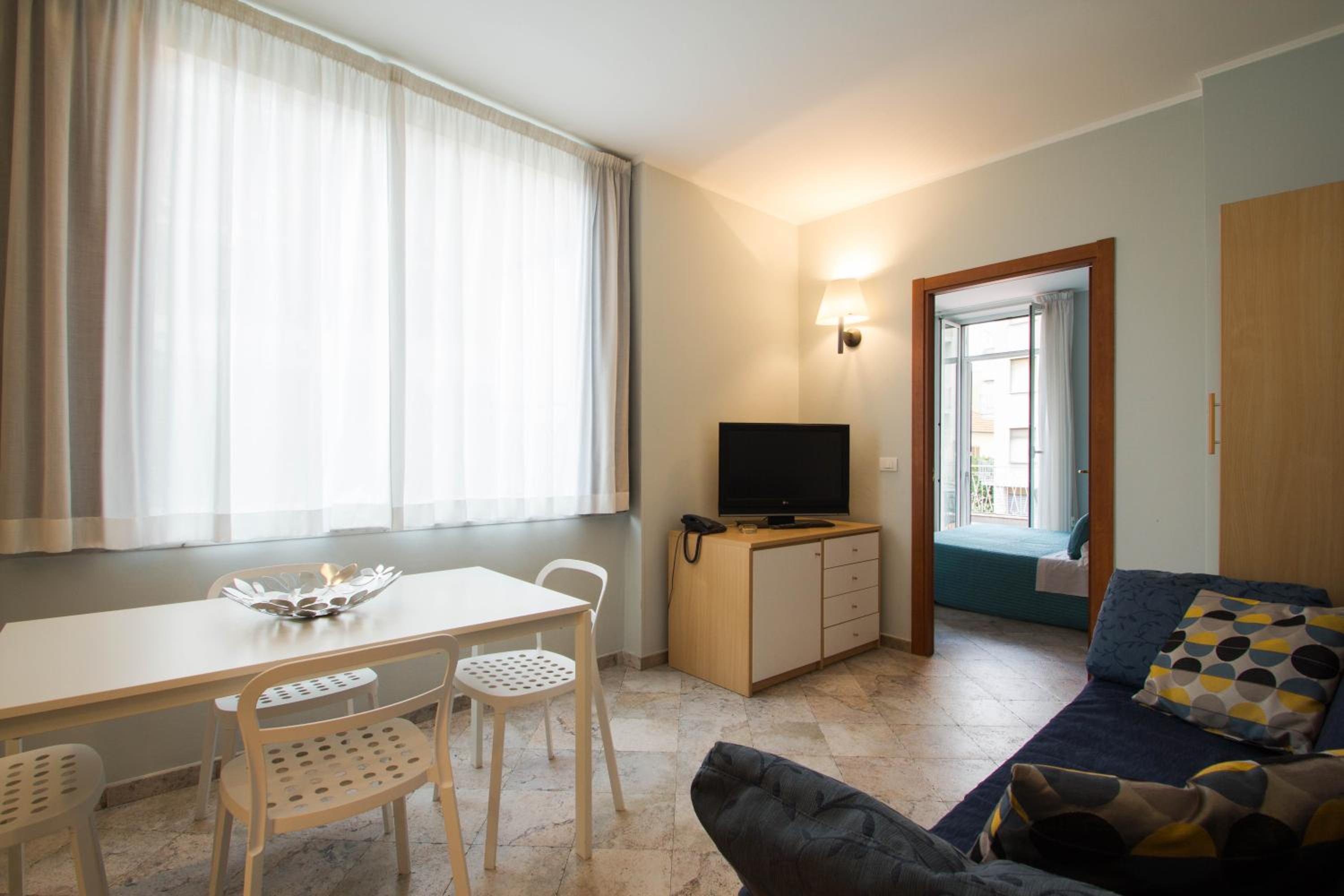 One-Bedroom Apartment - Photo 9