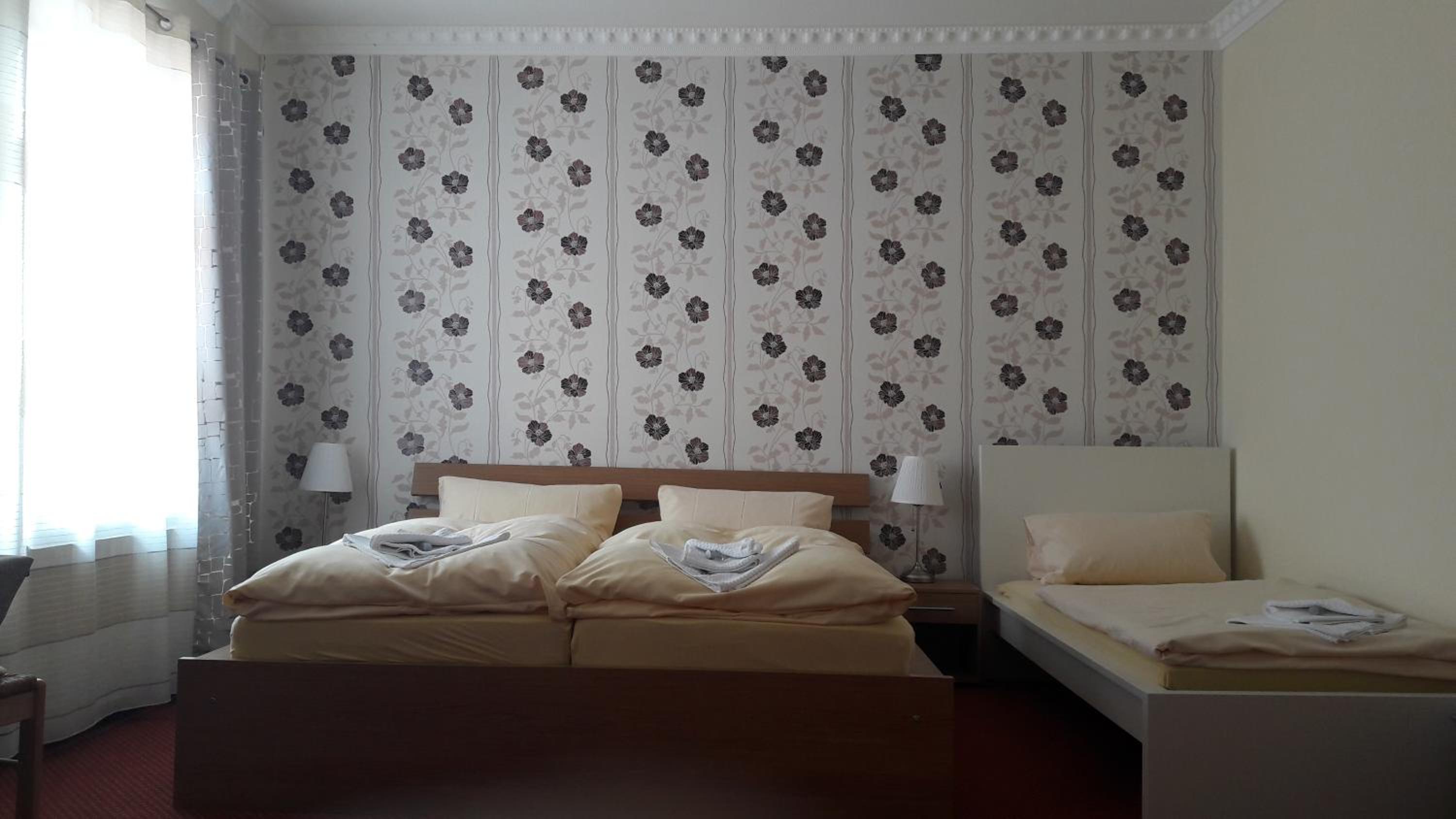 Budget Triple Room - Photo 2