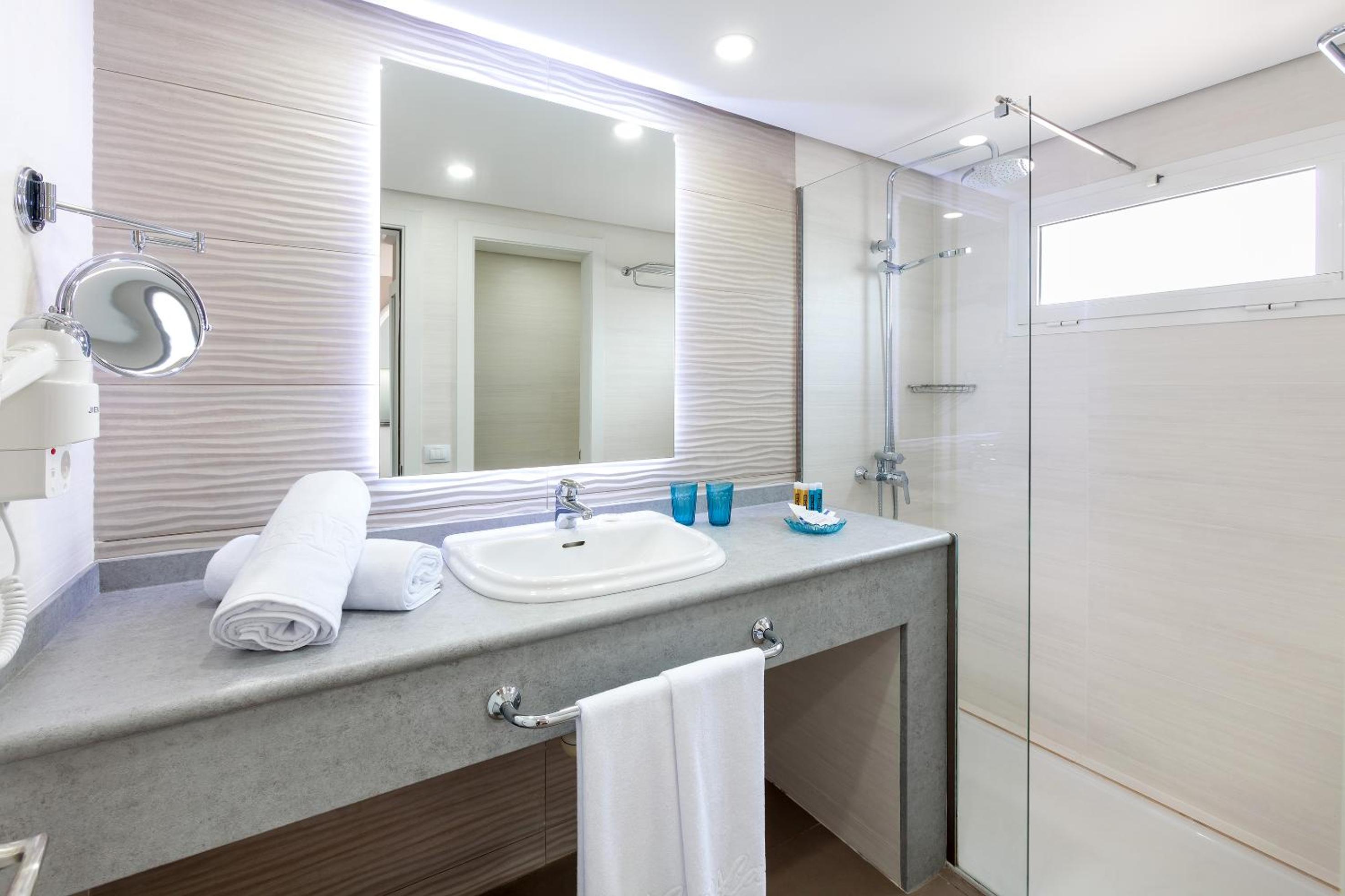 Xtra Room - Photo 3