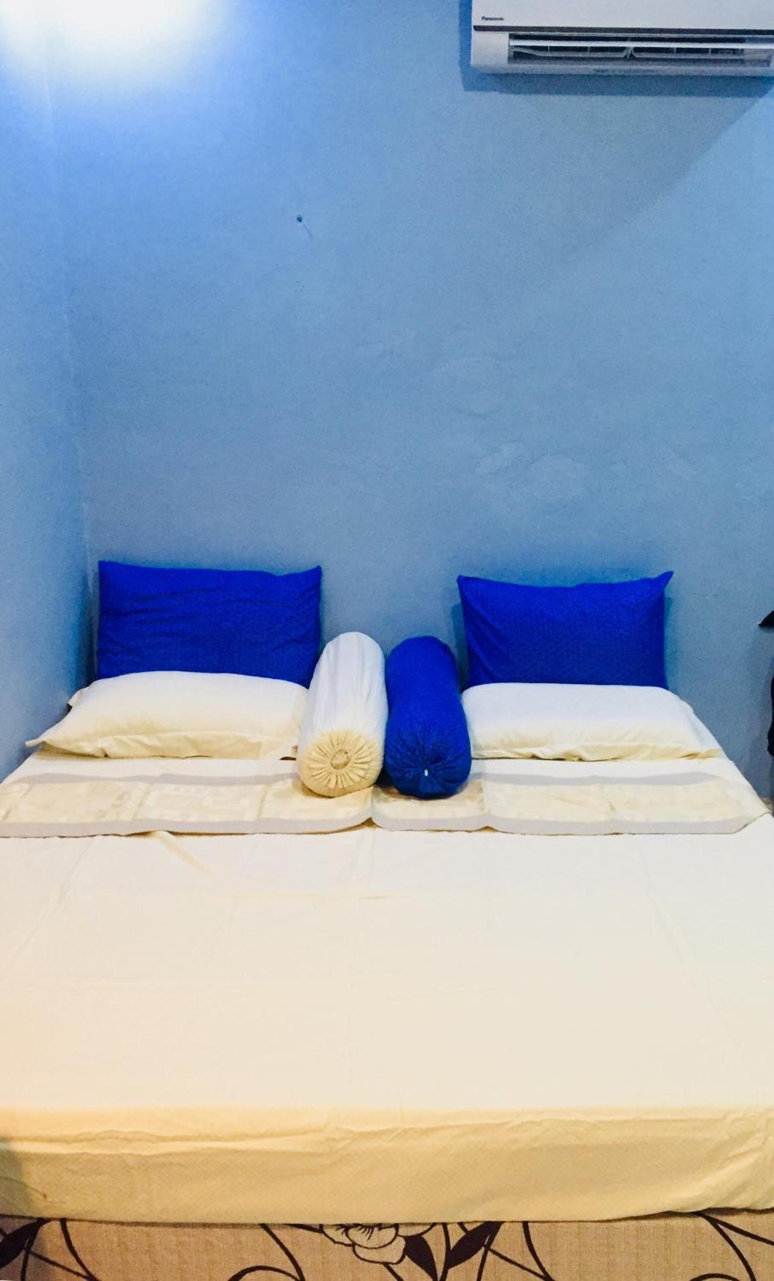 Double Room with Private Bathroom - Photo 4