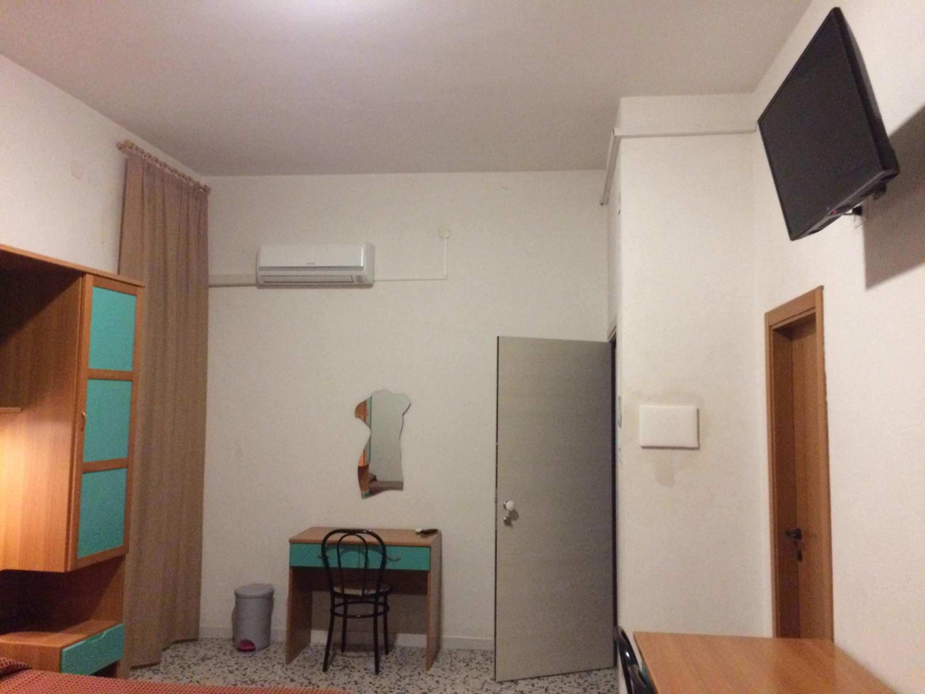 Studio (3 Adults) - Photo 17