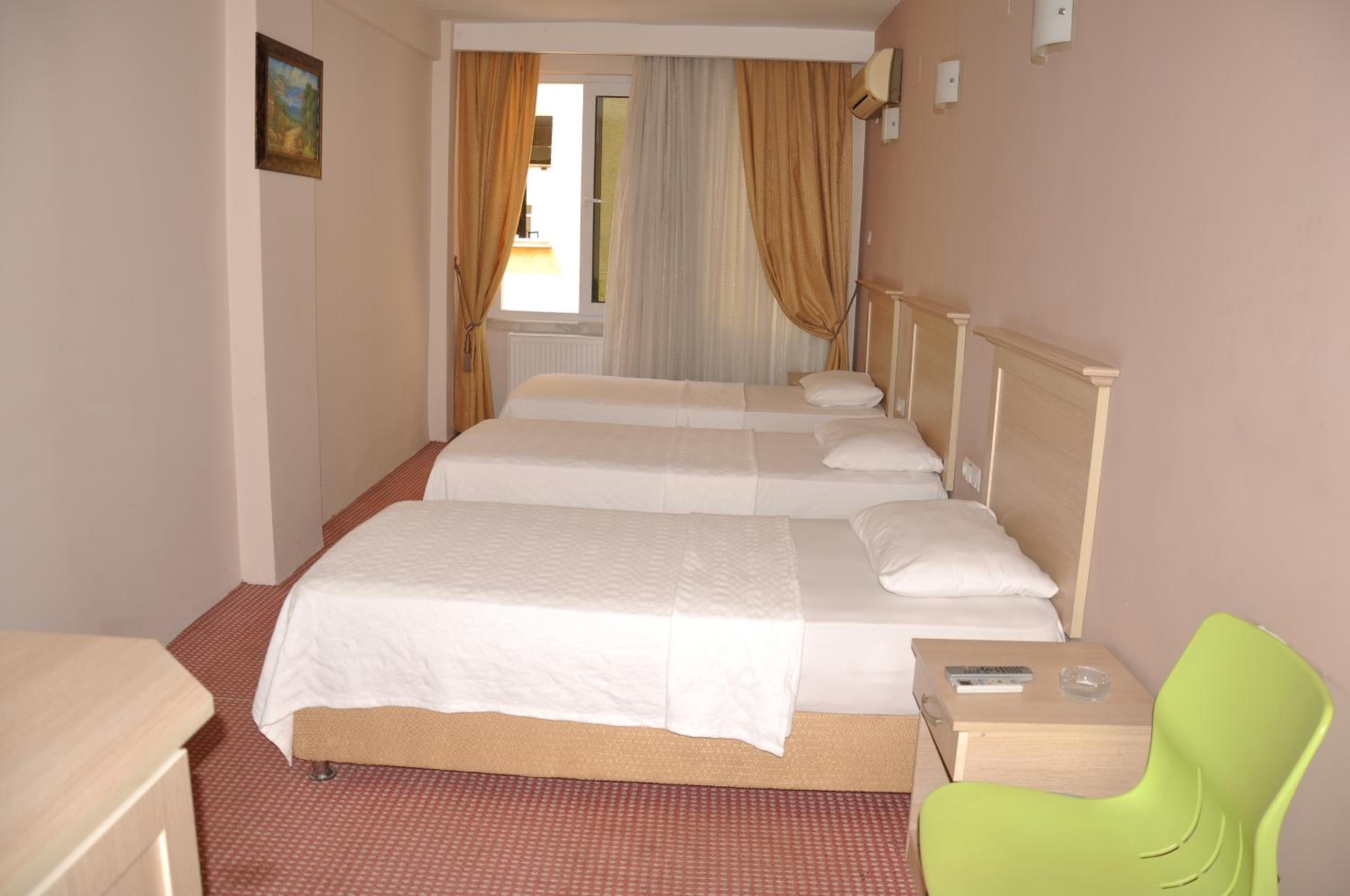 Standard Triple Room photo 1