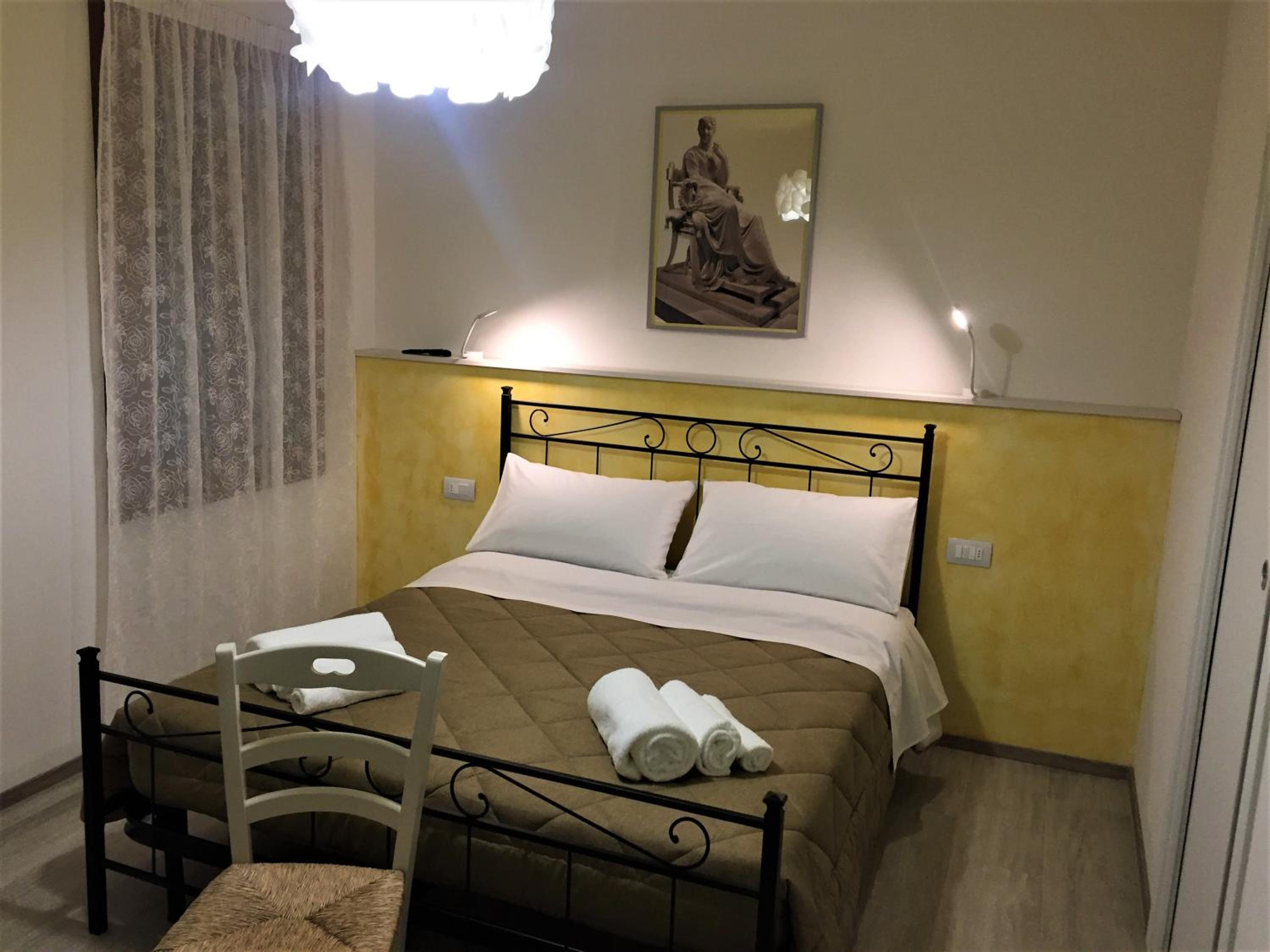 Double Room with Private Bathroom photo 1