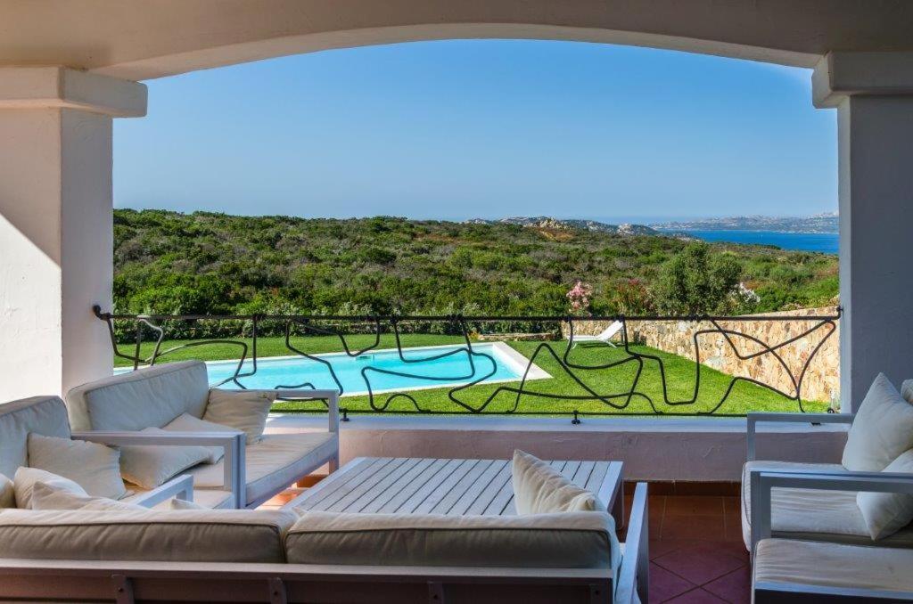 Four-Bedroom Villa with Private Pool photo 2