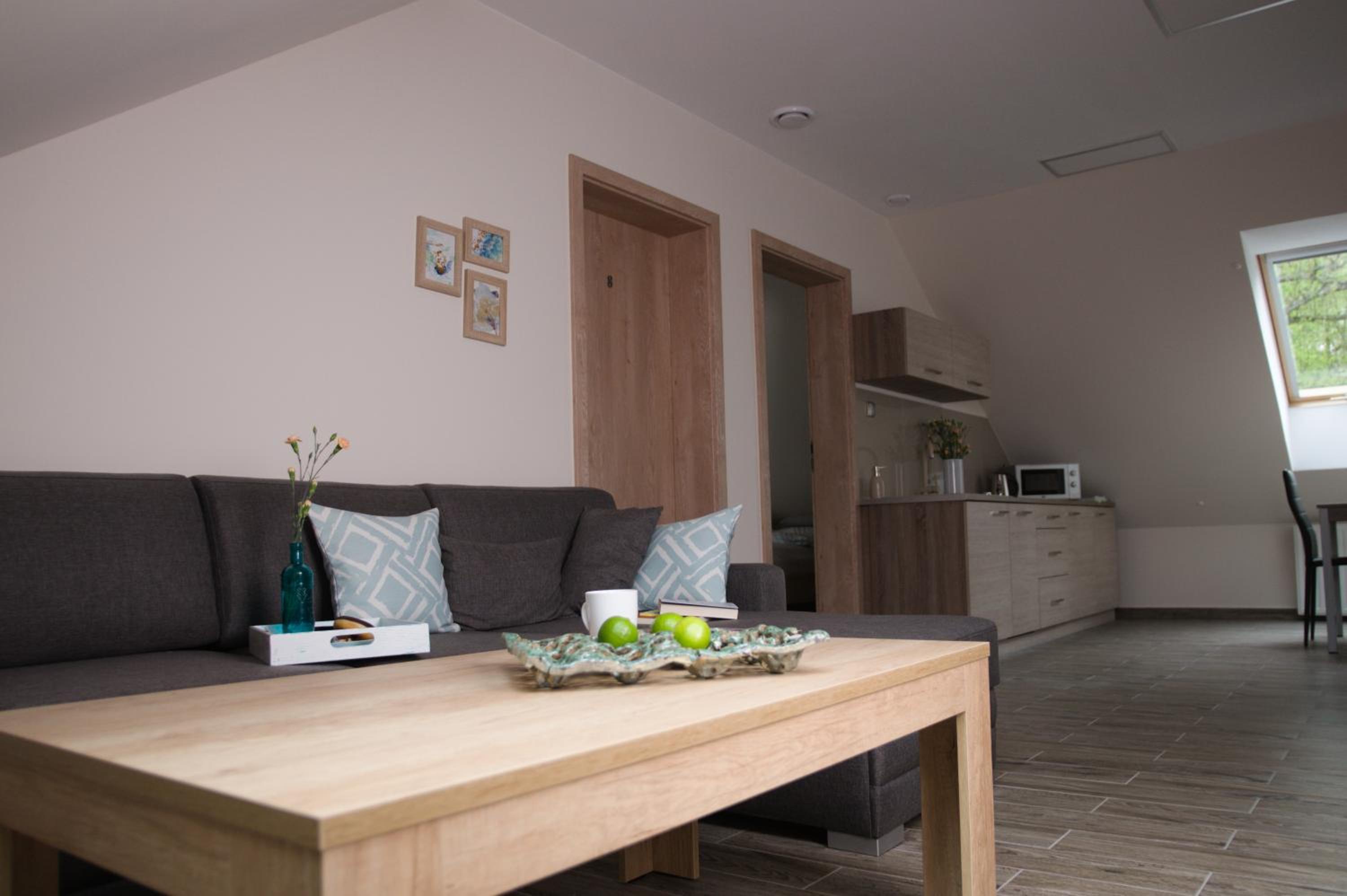 Studio Apartment - Photo 1