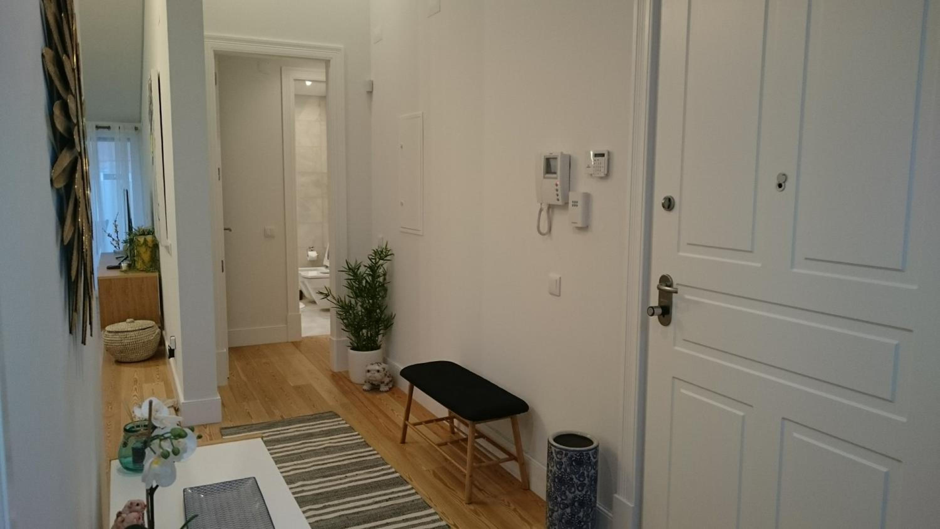 Apartment - Photo 8