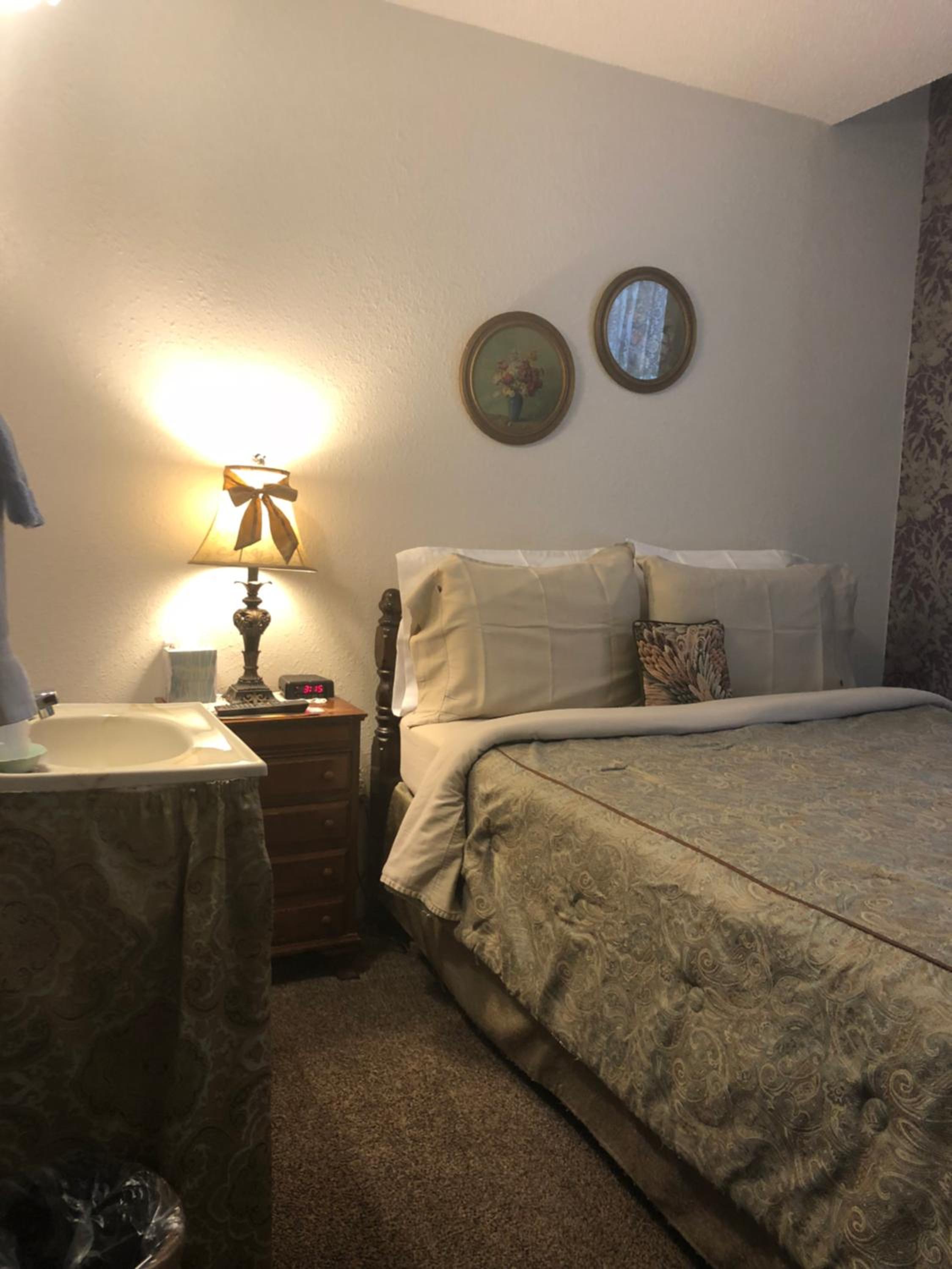 Queen Room