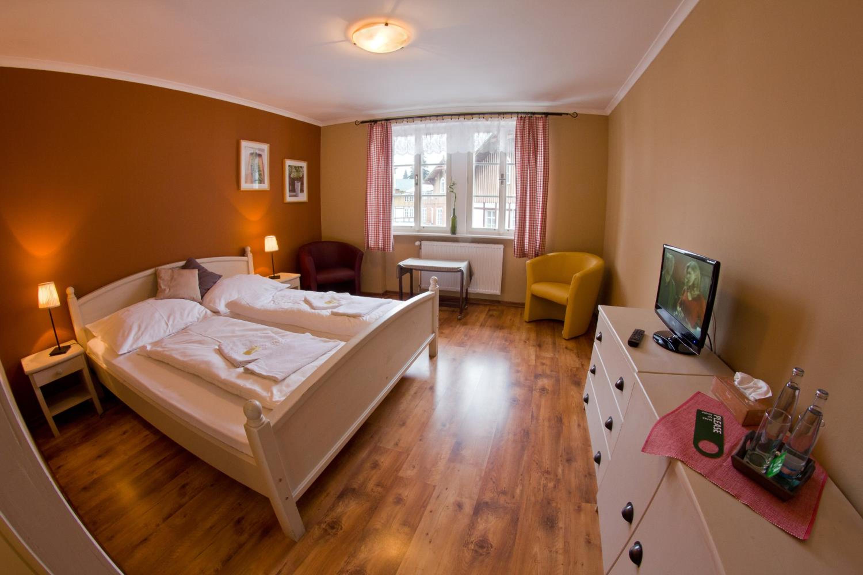 Double Room - Photo 10