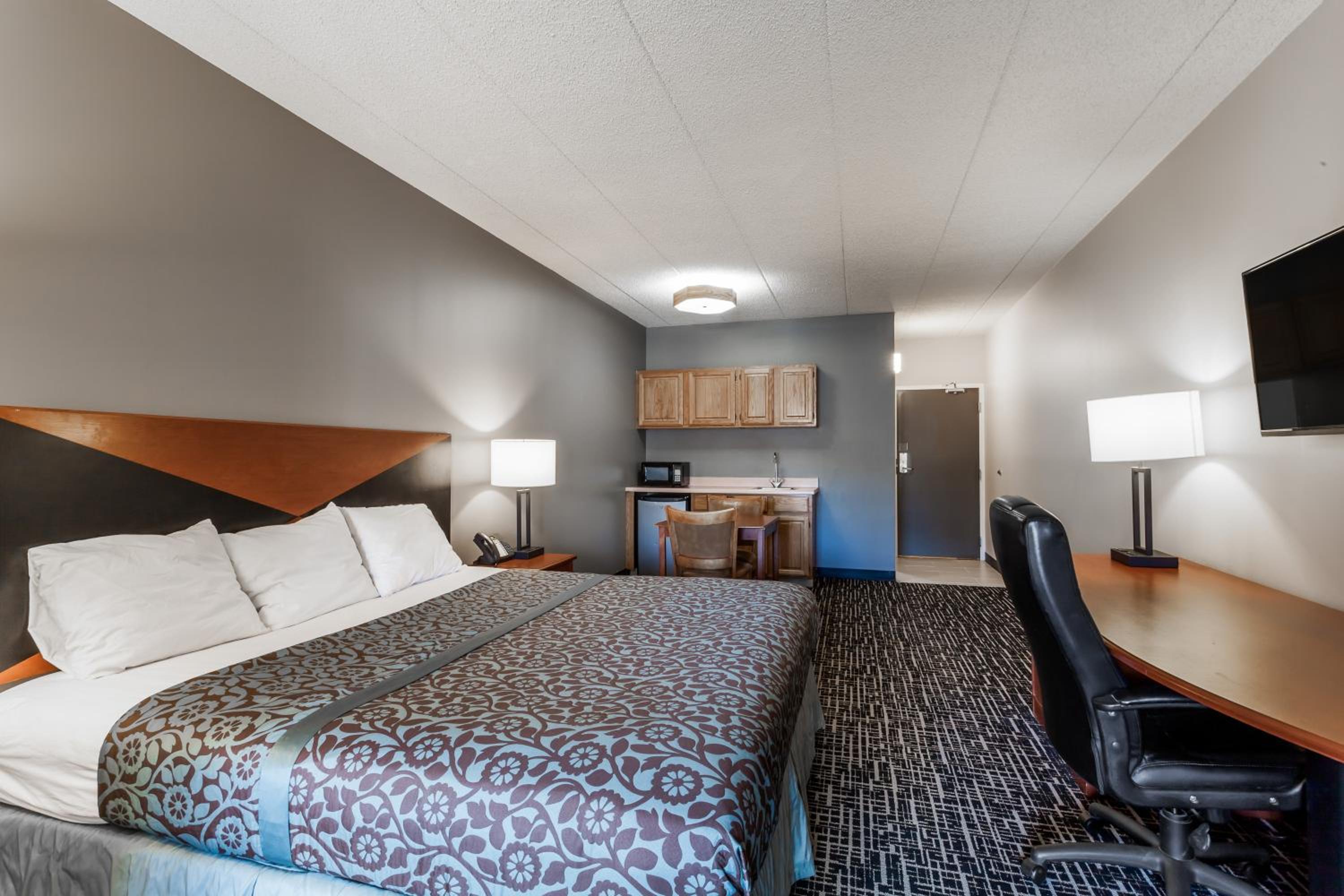 King Room - Non-Smoking - Photo 5