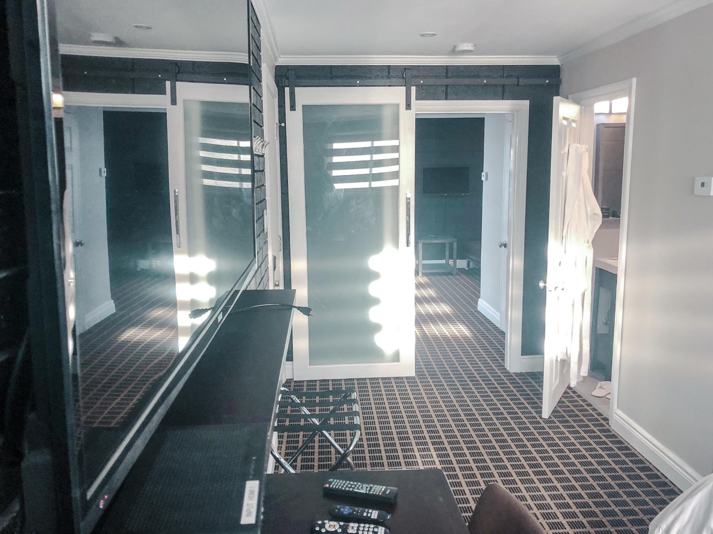 Deluxe Queen Studio 