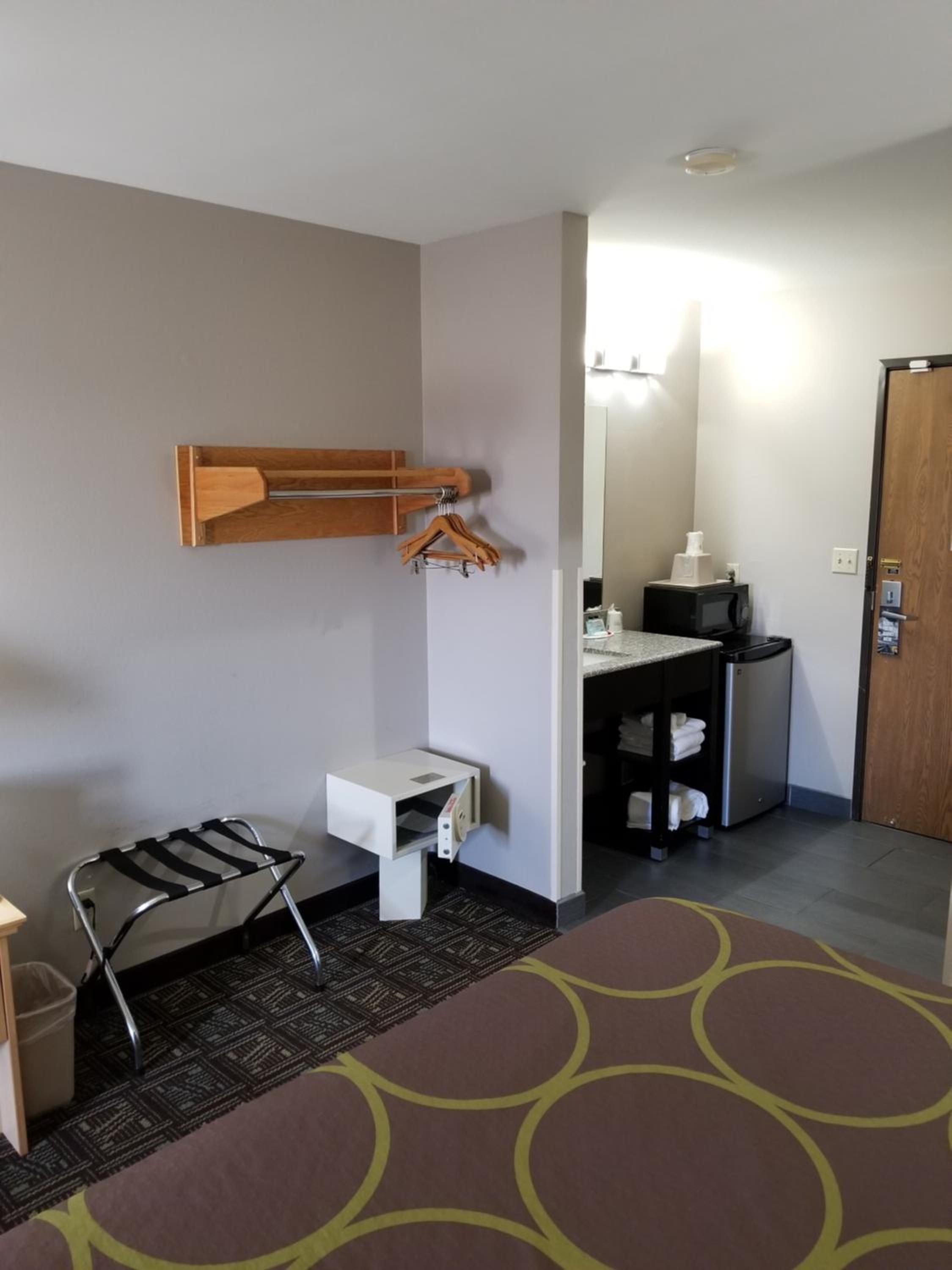 King Room - Disability Access/Non-Smoking - Photo 4
