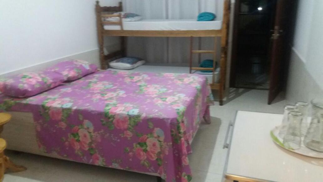 Quadruple Room with Private Bathroom - Photo 9