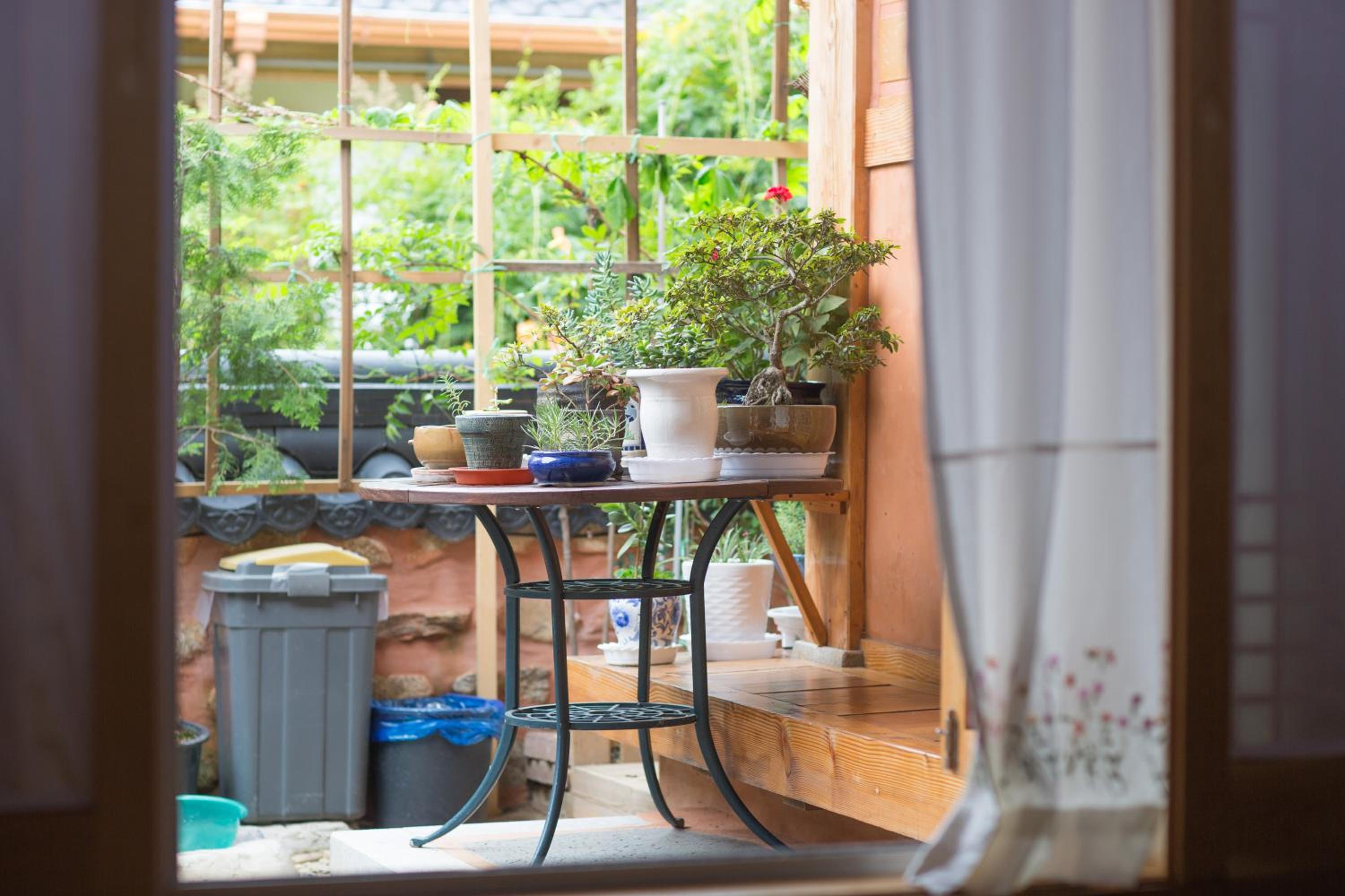 Double Room with Garden View - Photo 2