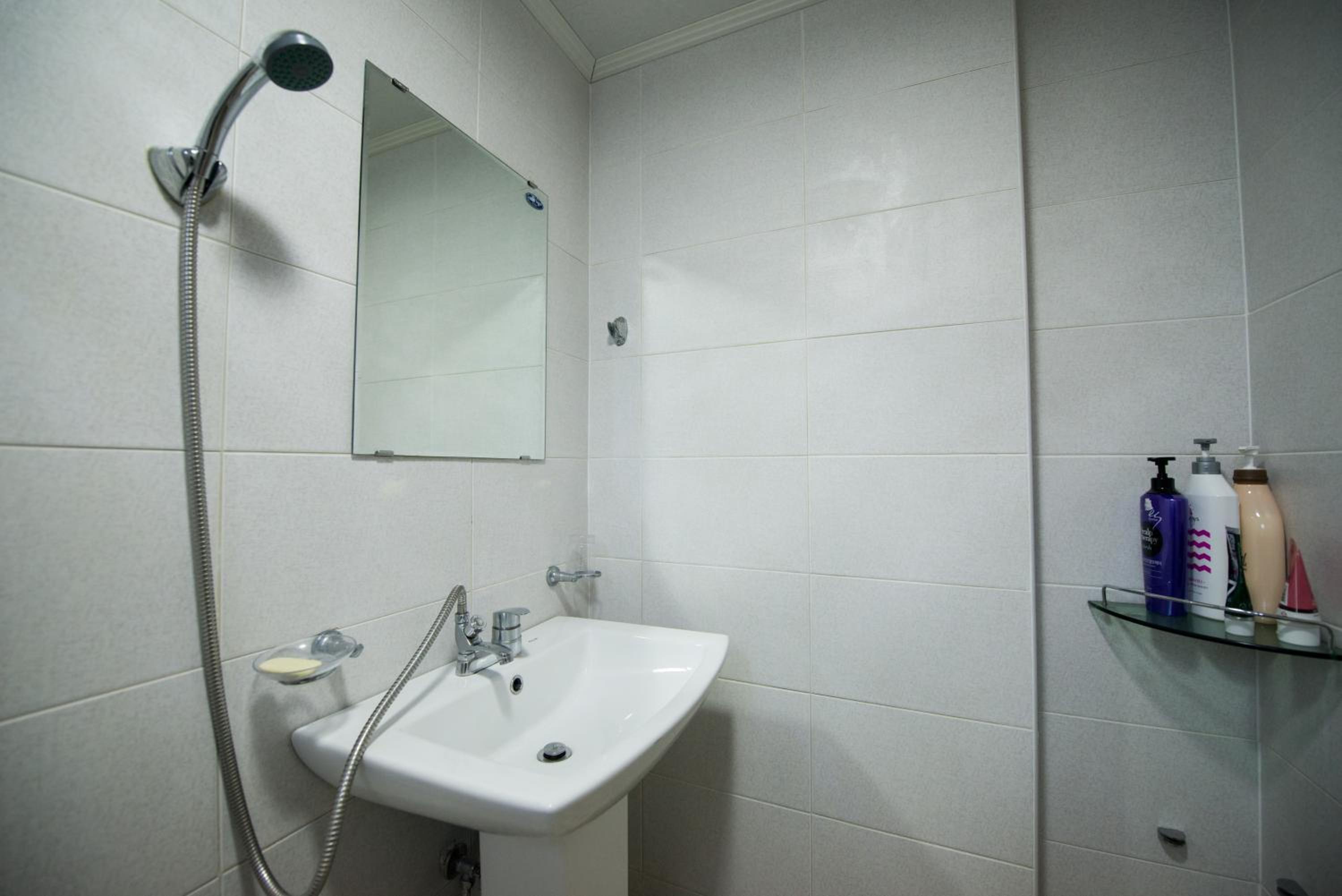 Double Room with Garden View - Photo 7