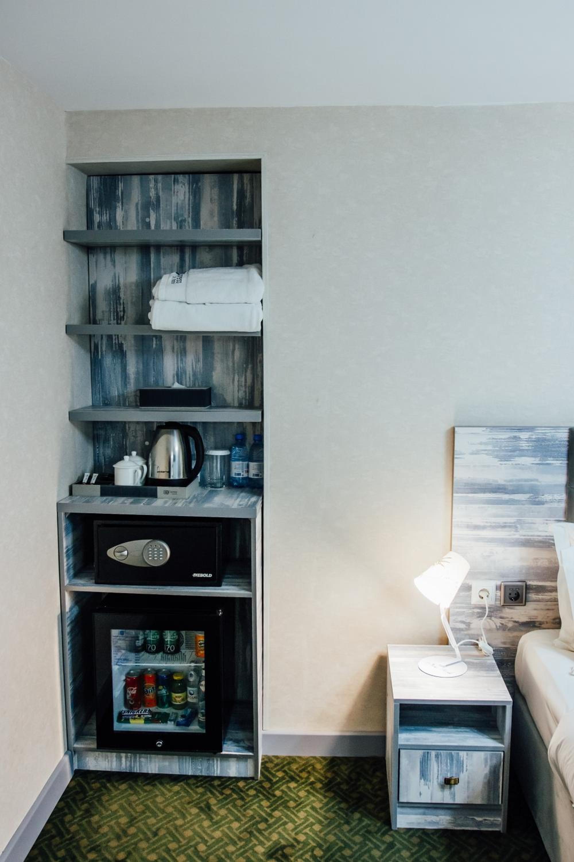 Standard Double or Twin Room - Photo 7