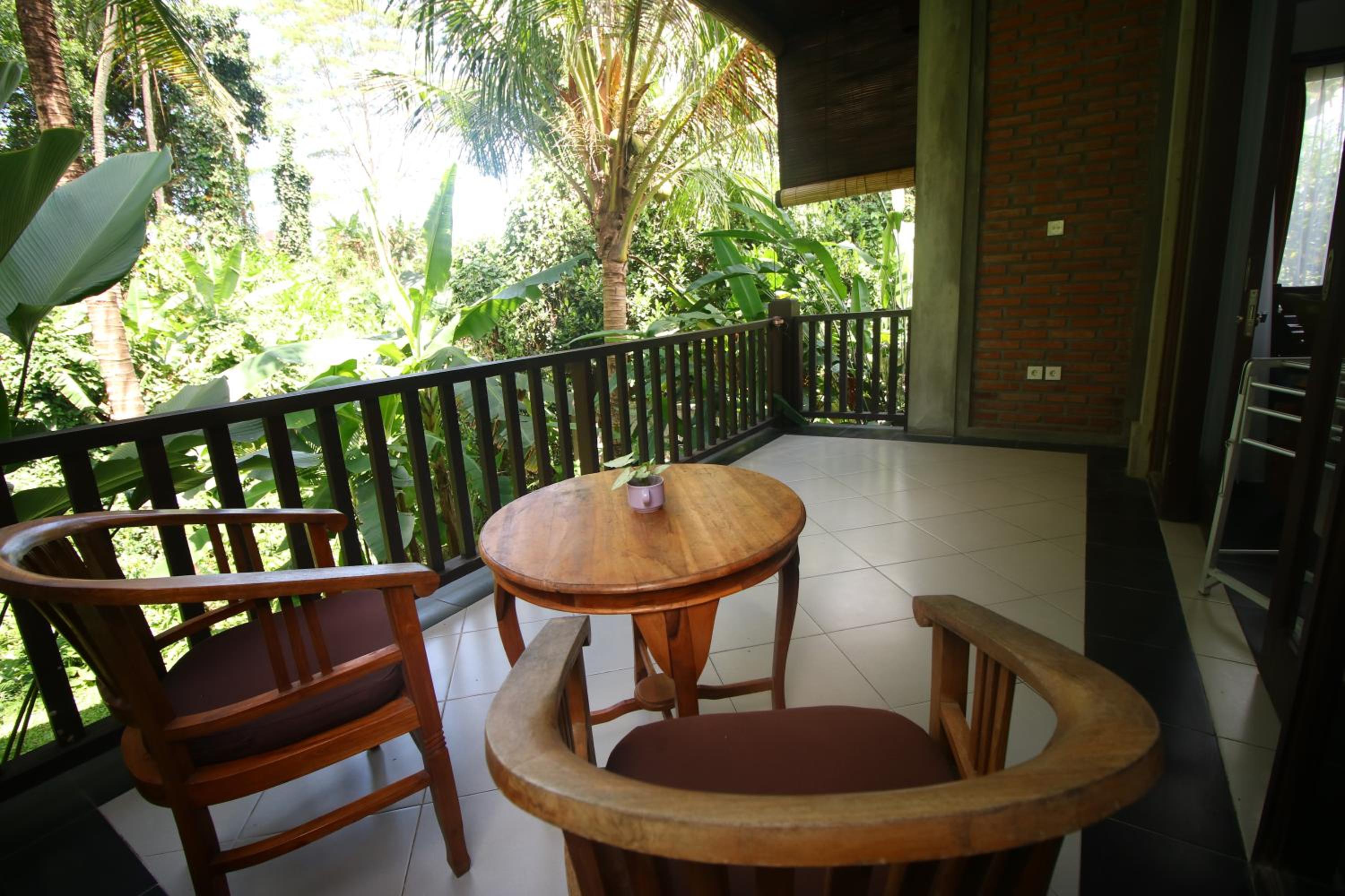 Suite with Jungle View photo 3
