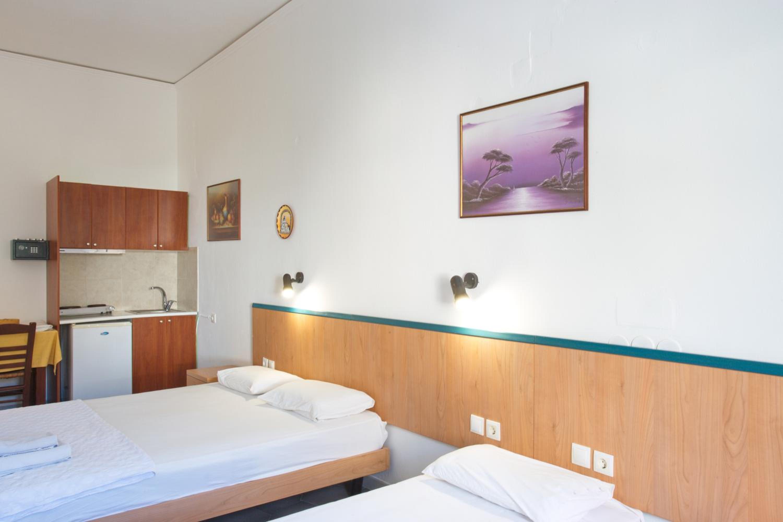 Studio Apartment photo 3