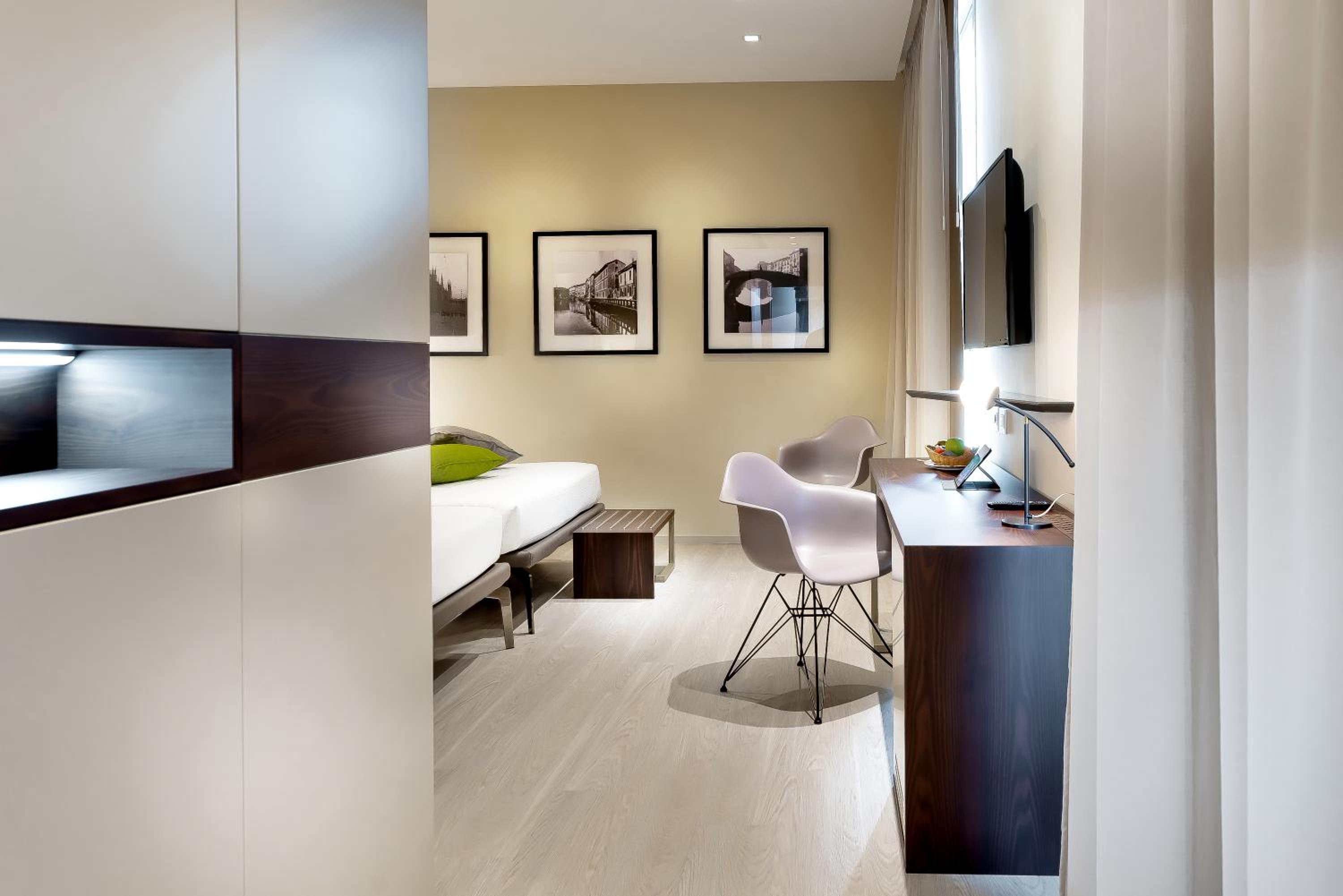 Rooftop Suite with terrace thumbnail 6