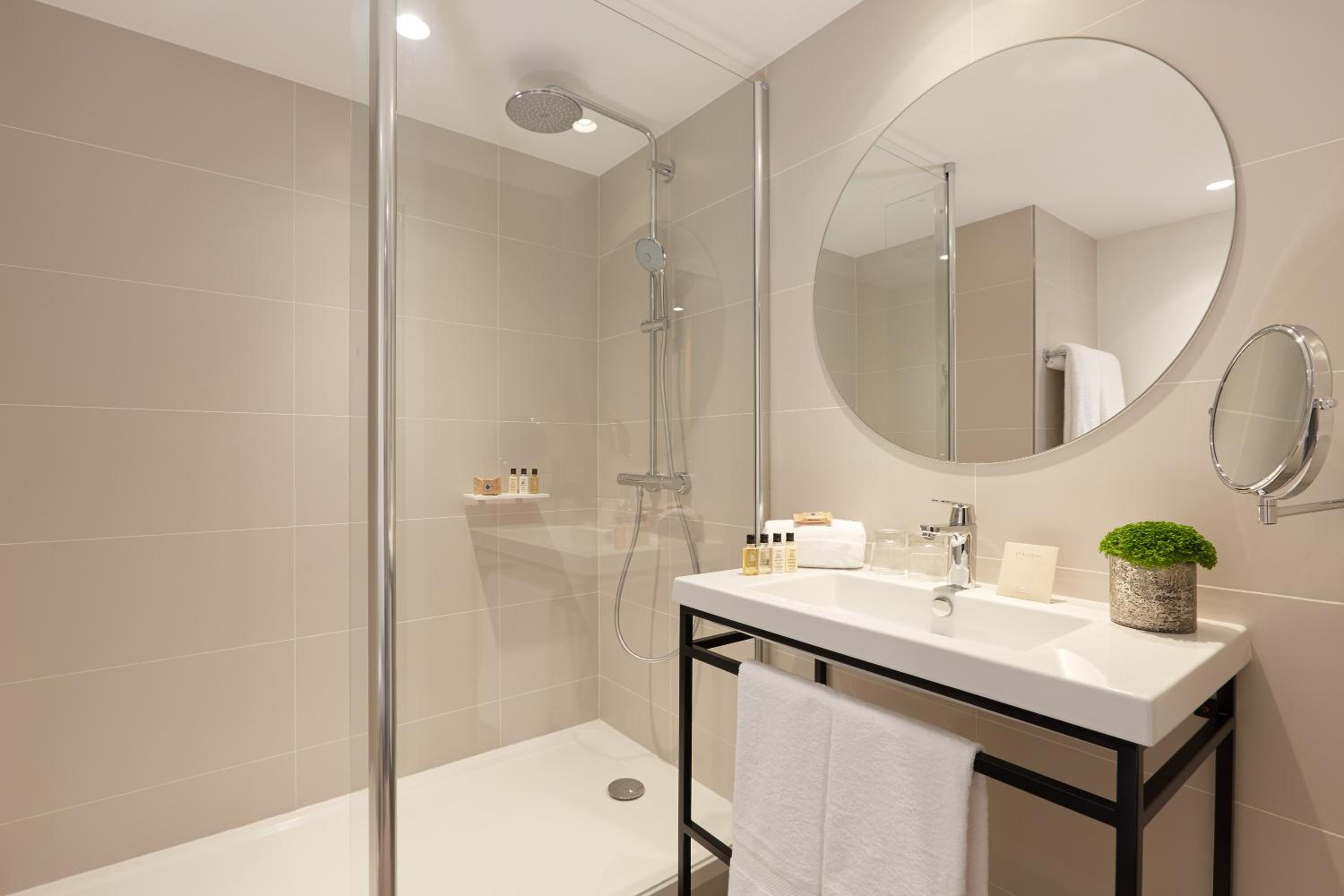 Superior Double or Twin Room photo 3