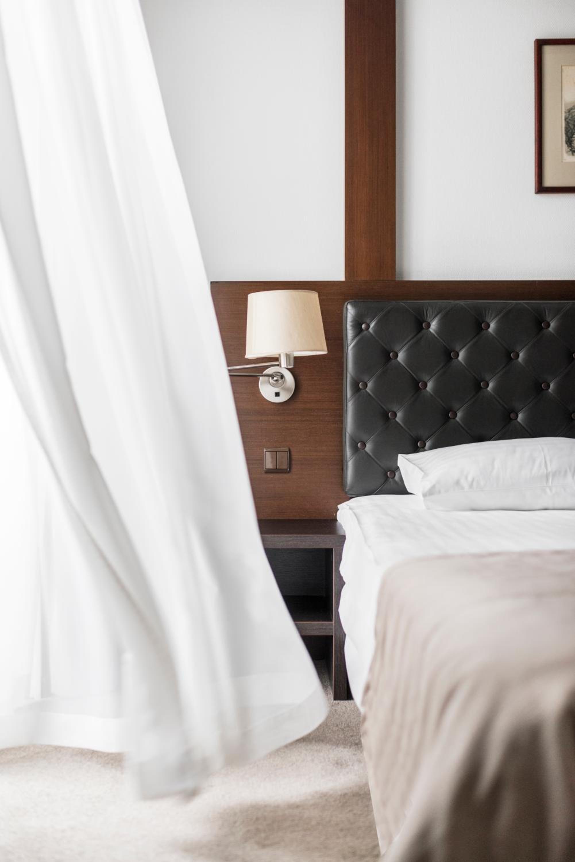 Standard Double Room - Photo 7