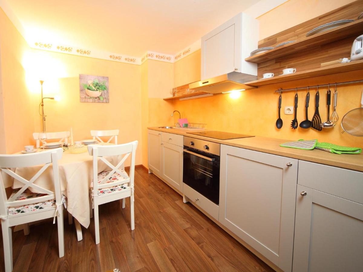 One-Bedroom Apartment with Balcony photo 3