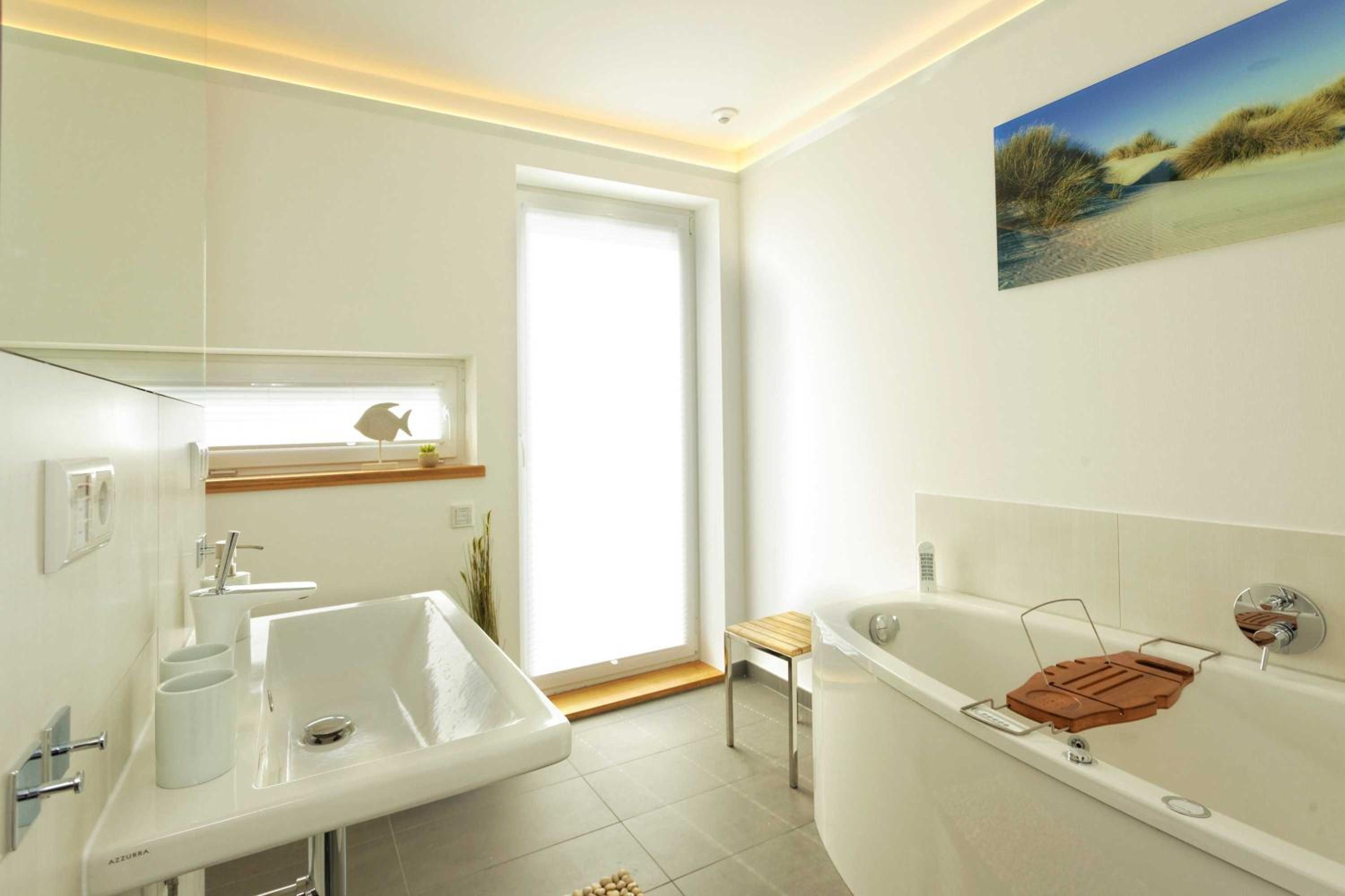 Three-Bedroom House photo 2