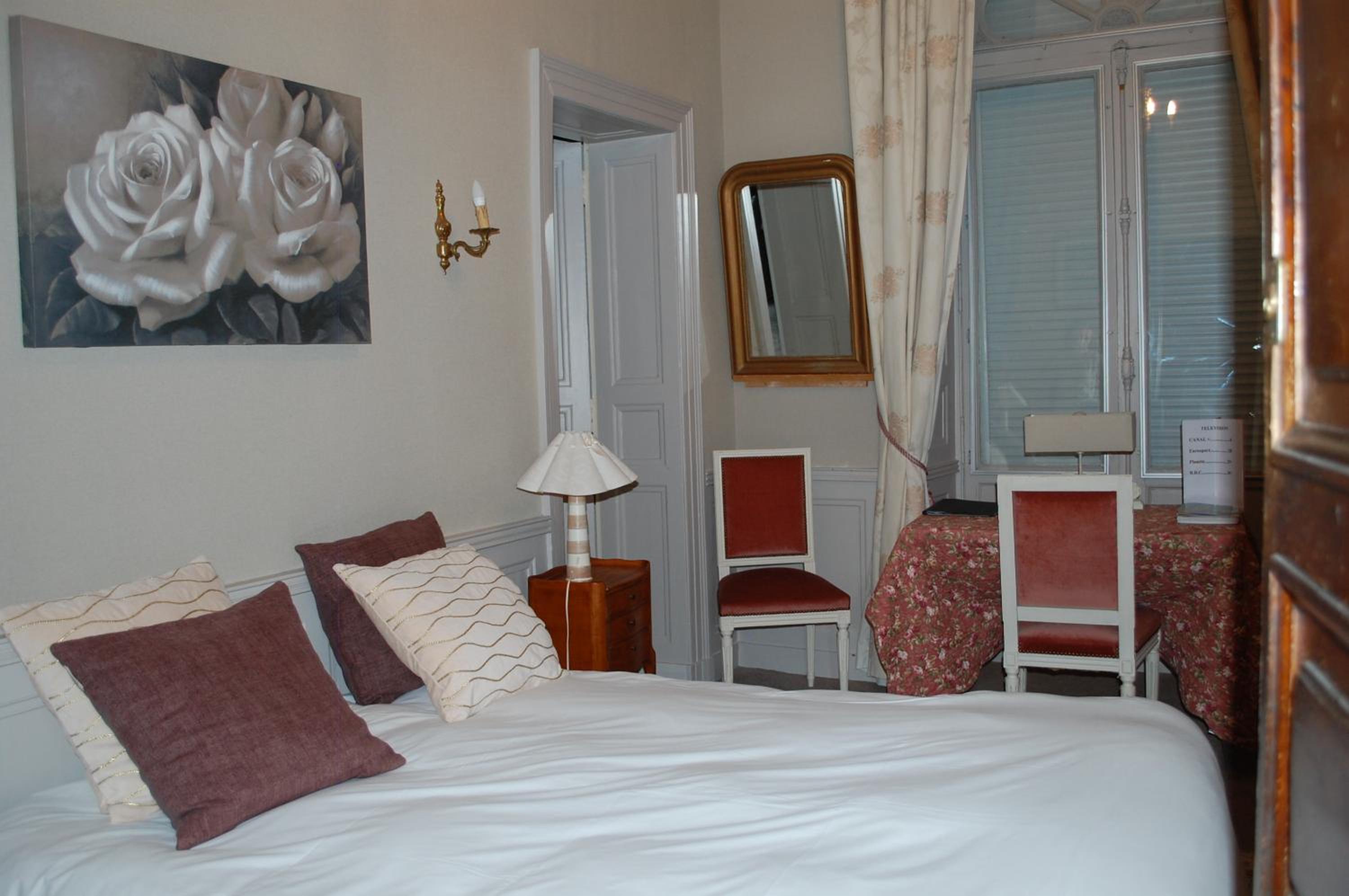 Double Room - Photo 3