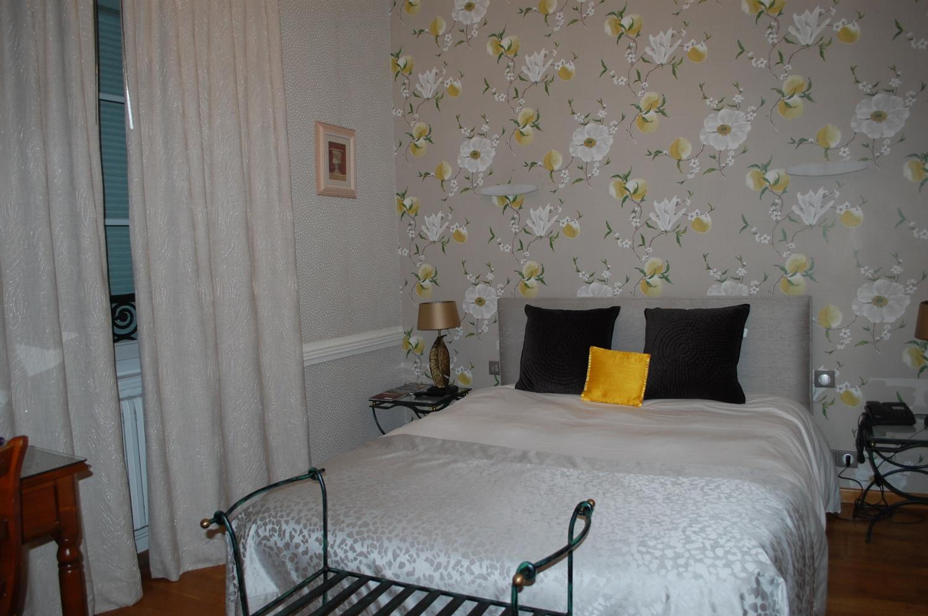 Double Room - Photo 2