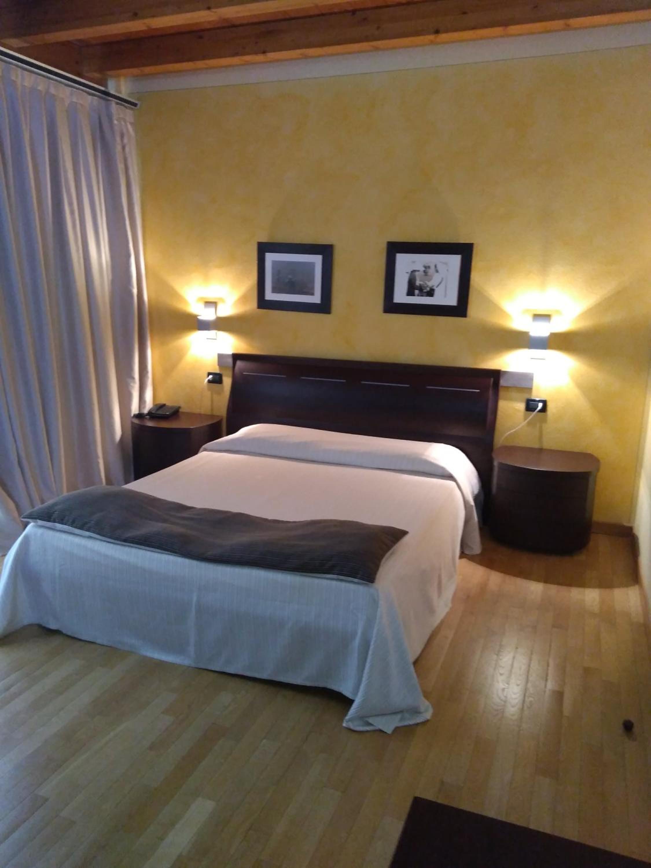 Double or Twin Room photo 1