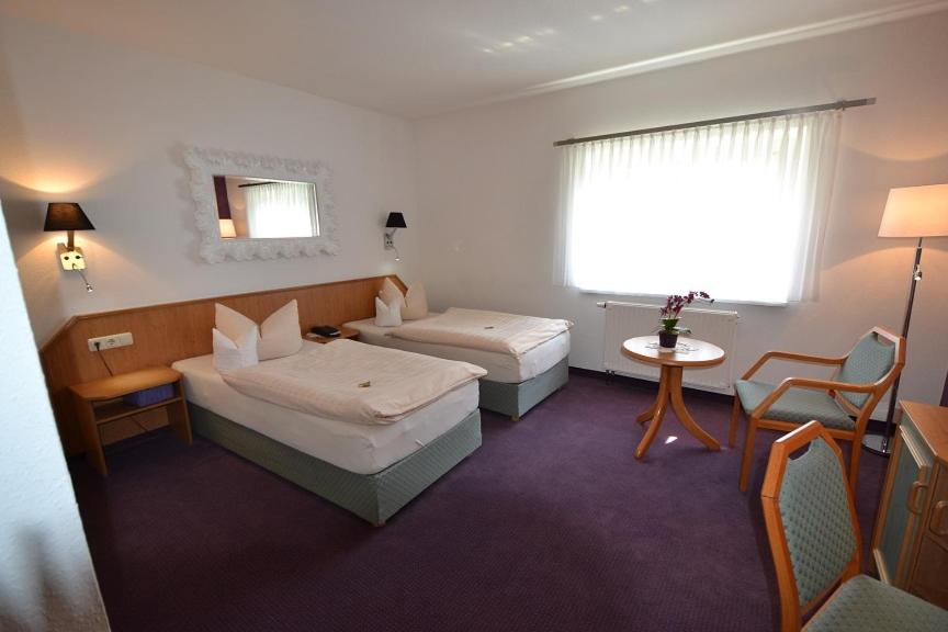 Twin Room - Photo 4