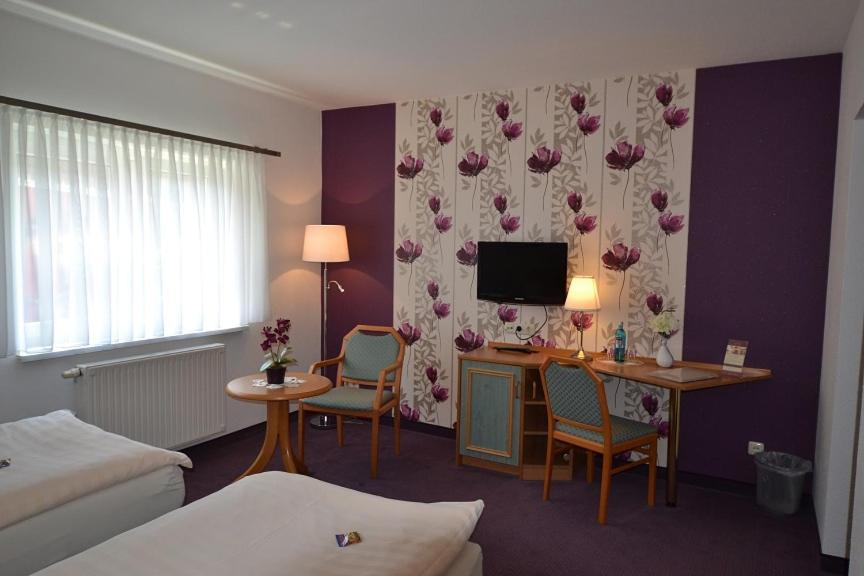 Twin Room - Photo 3