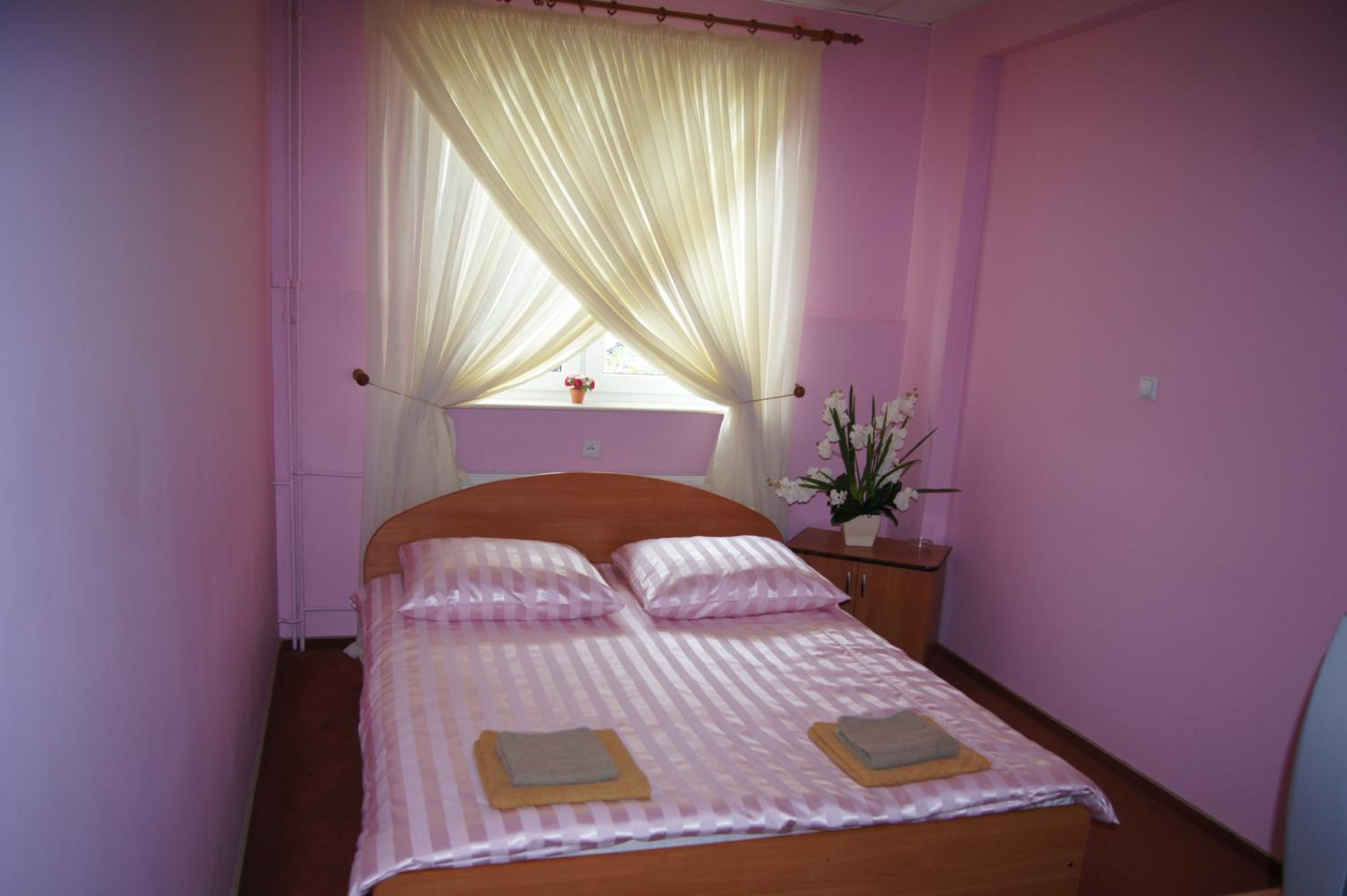 Double or Twin Room - Photo 4
