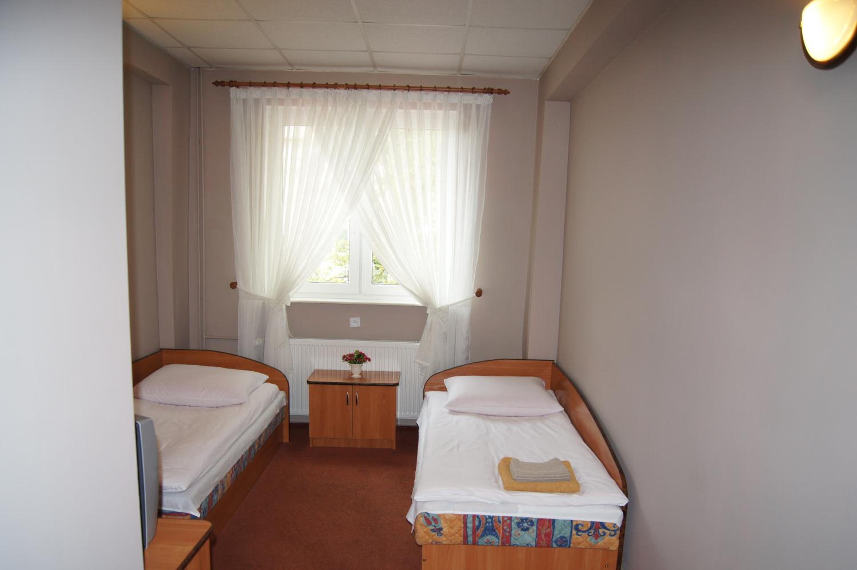 Double or Twin Room - Photo 8