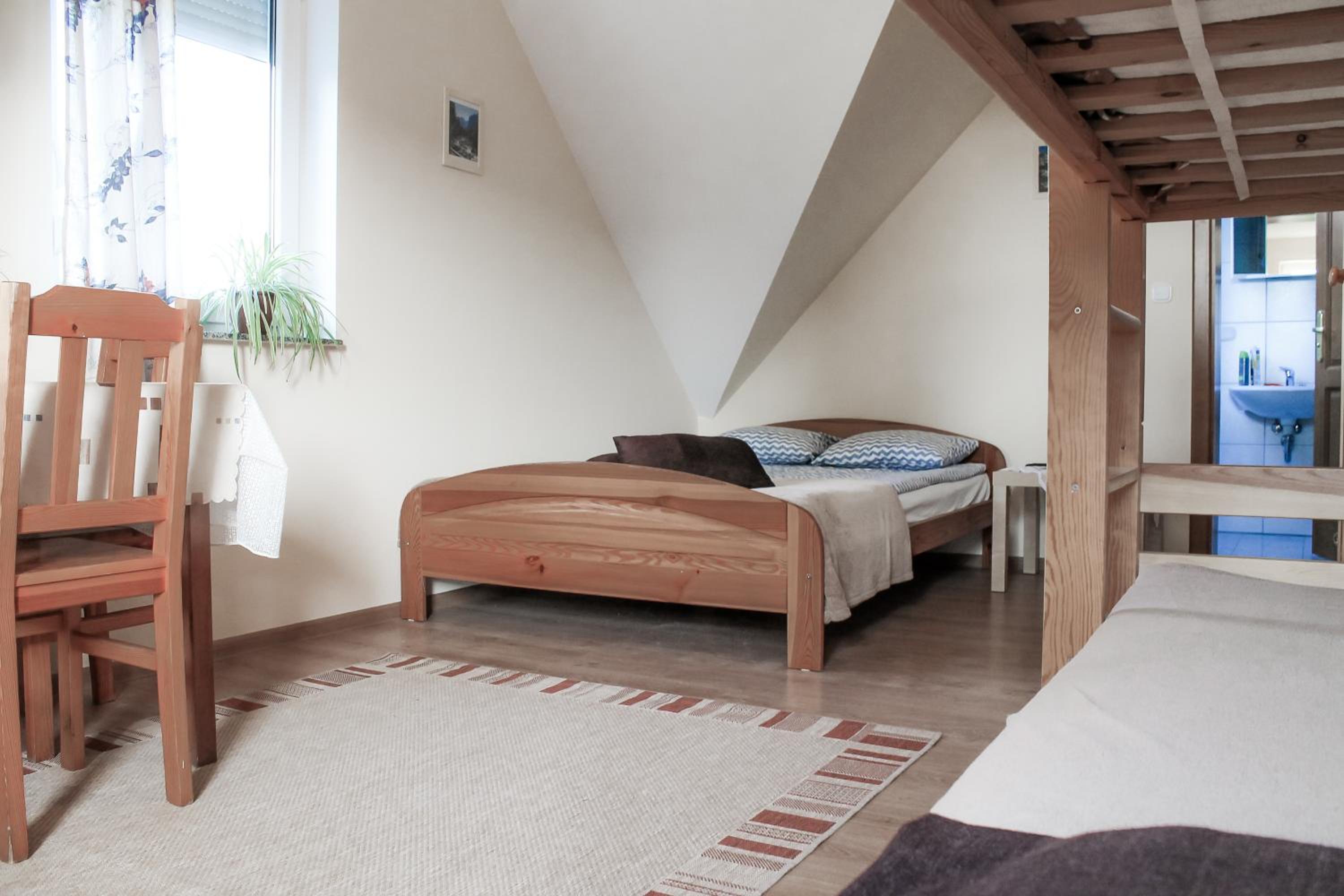 Quadruple Room with Private Bathroom photo 1