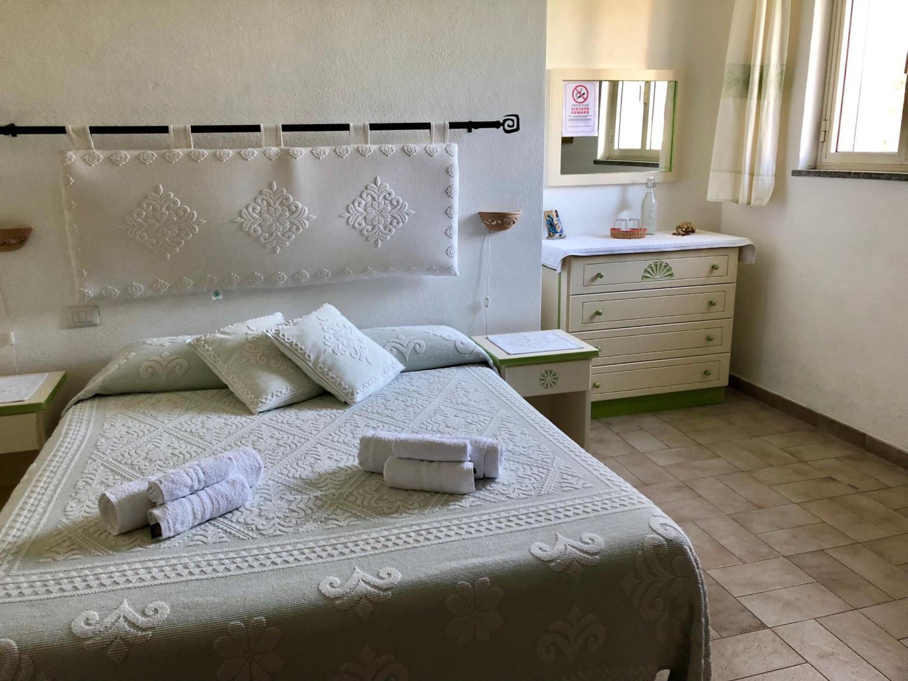 Large Double Room photo 3