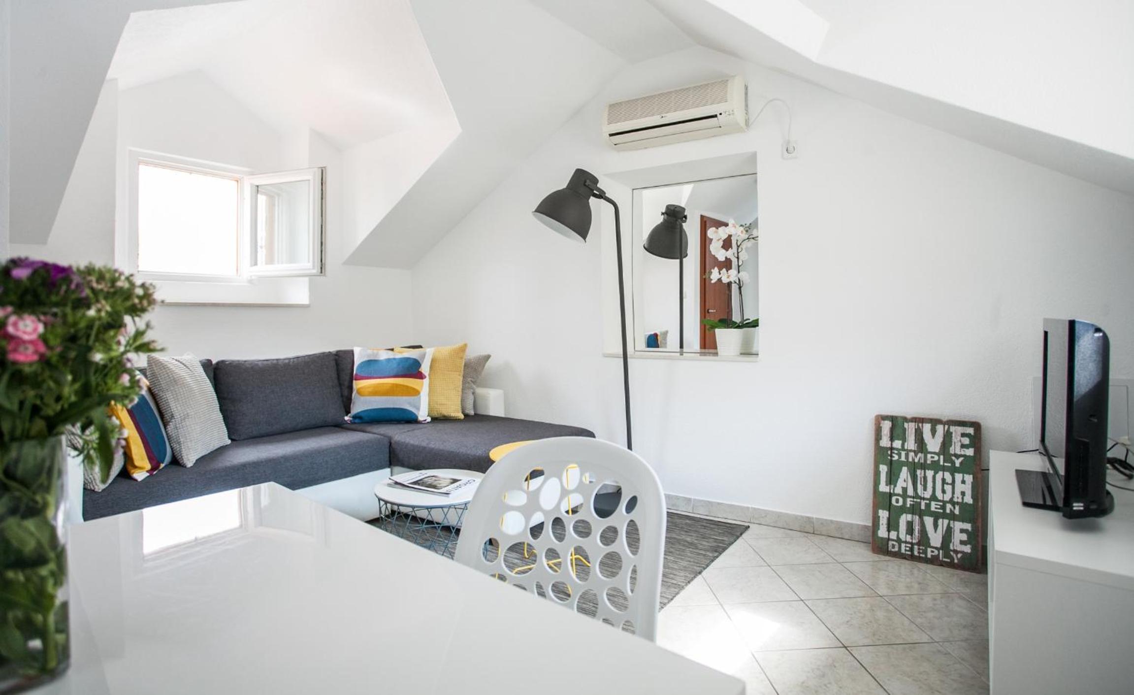 Apartment (2 to 4 Adults) - Photo 6