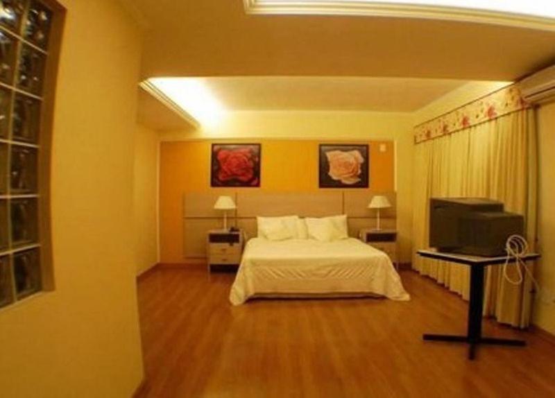 King Suite with Spa Bath photo 1