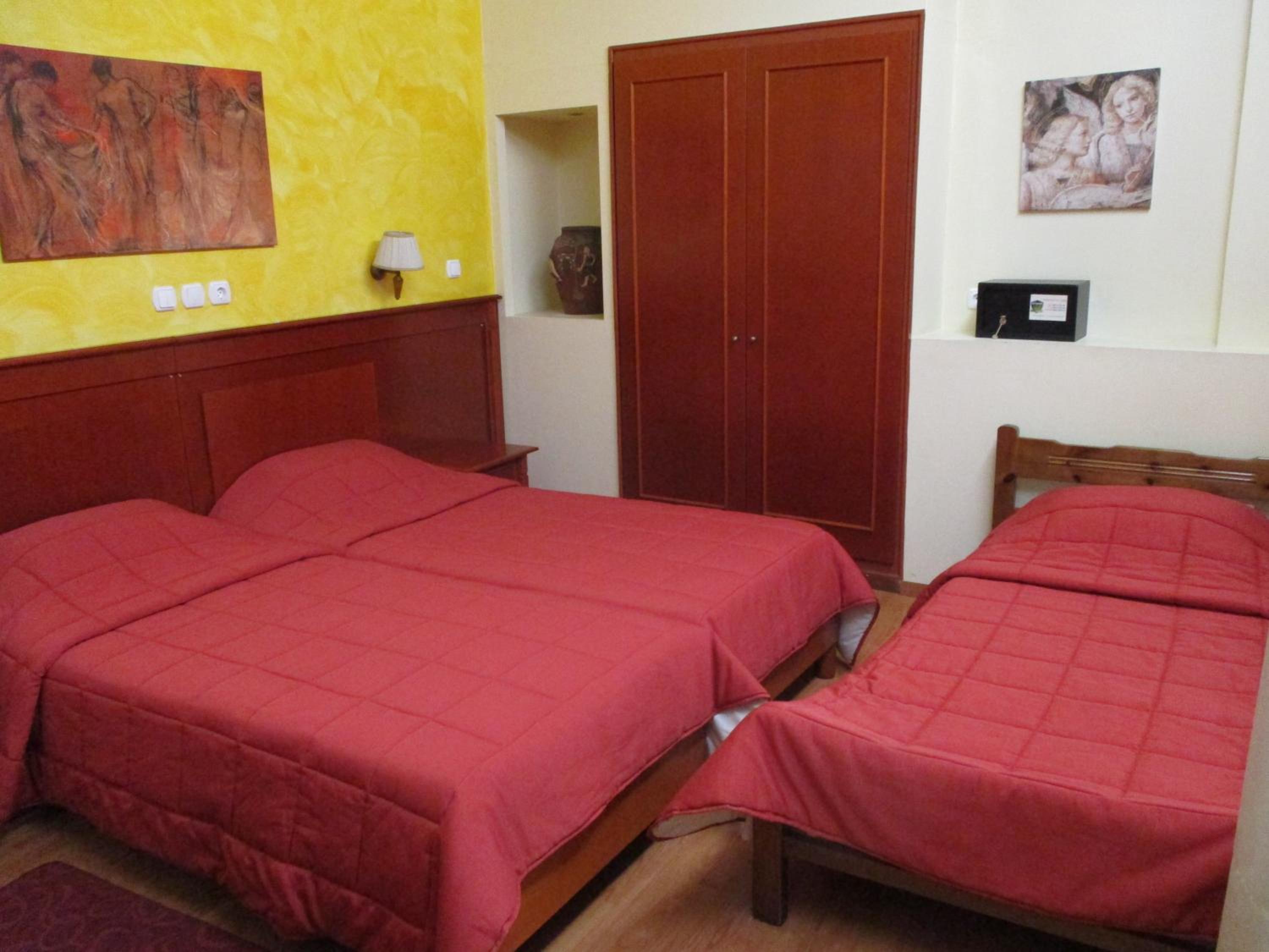 Triple Room