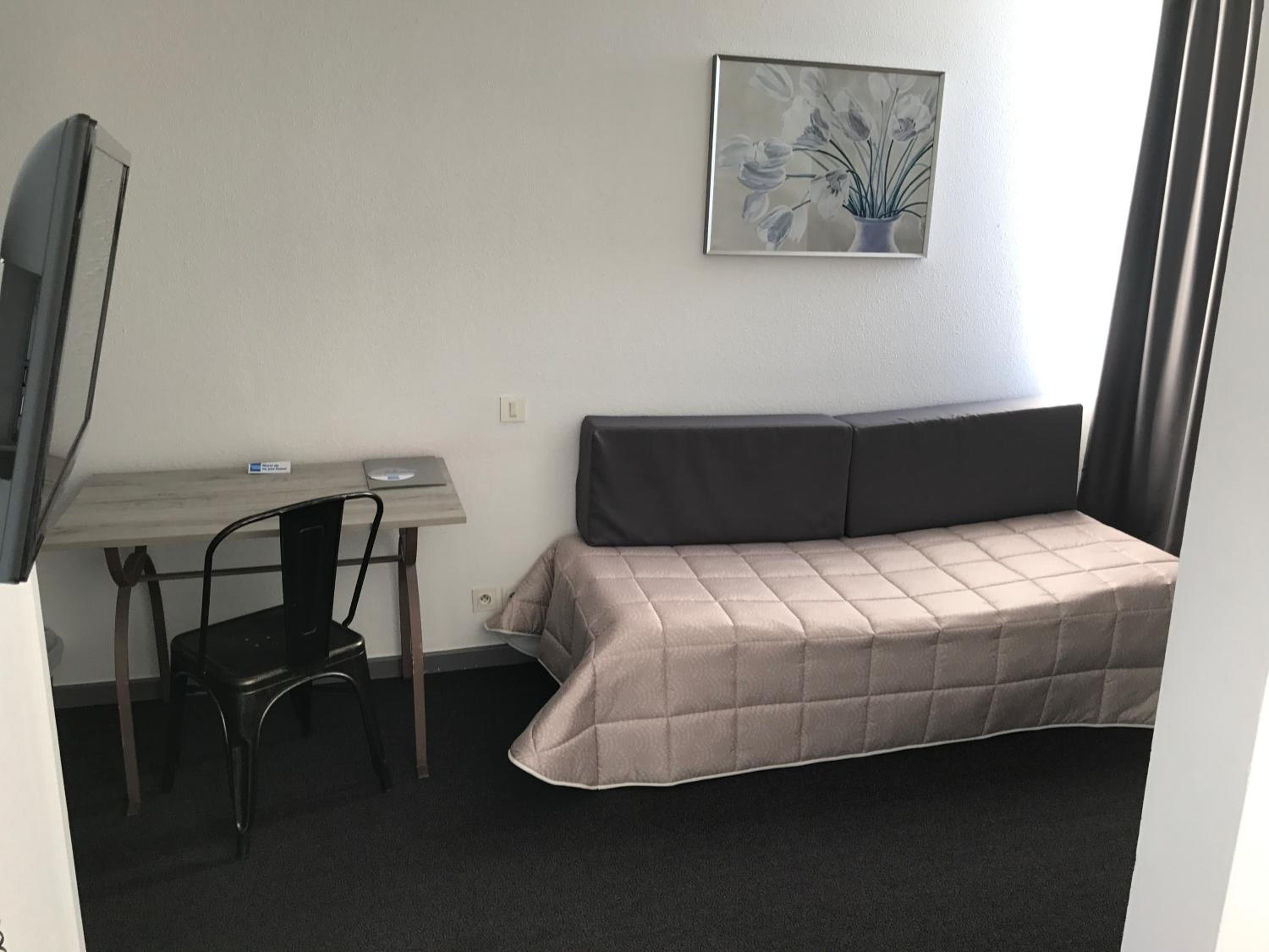 Double Room - Photo 3