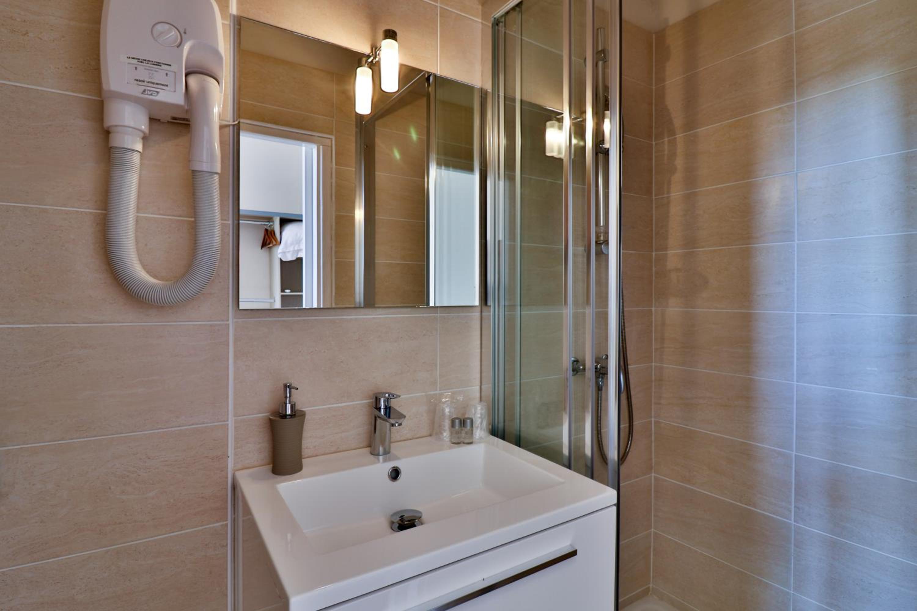 Triple Room with Terrace photo 3