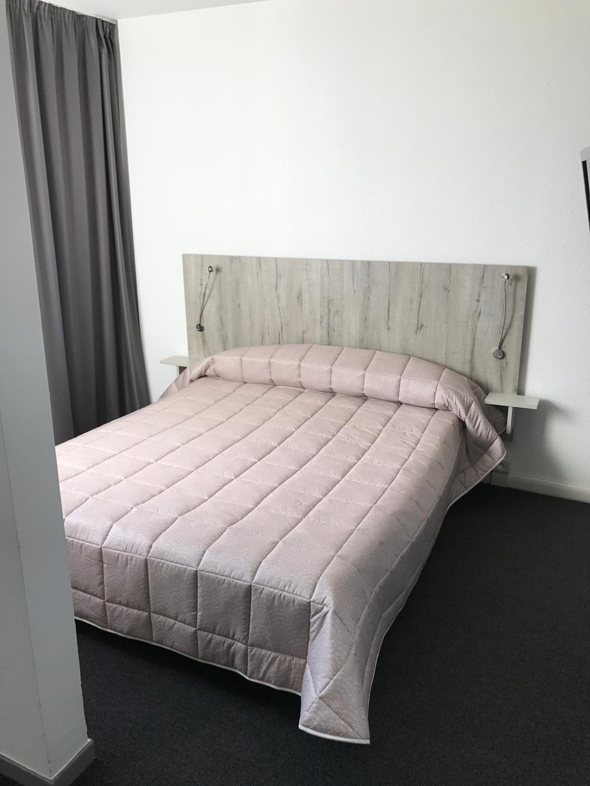 Double Room - Photo 5