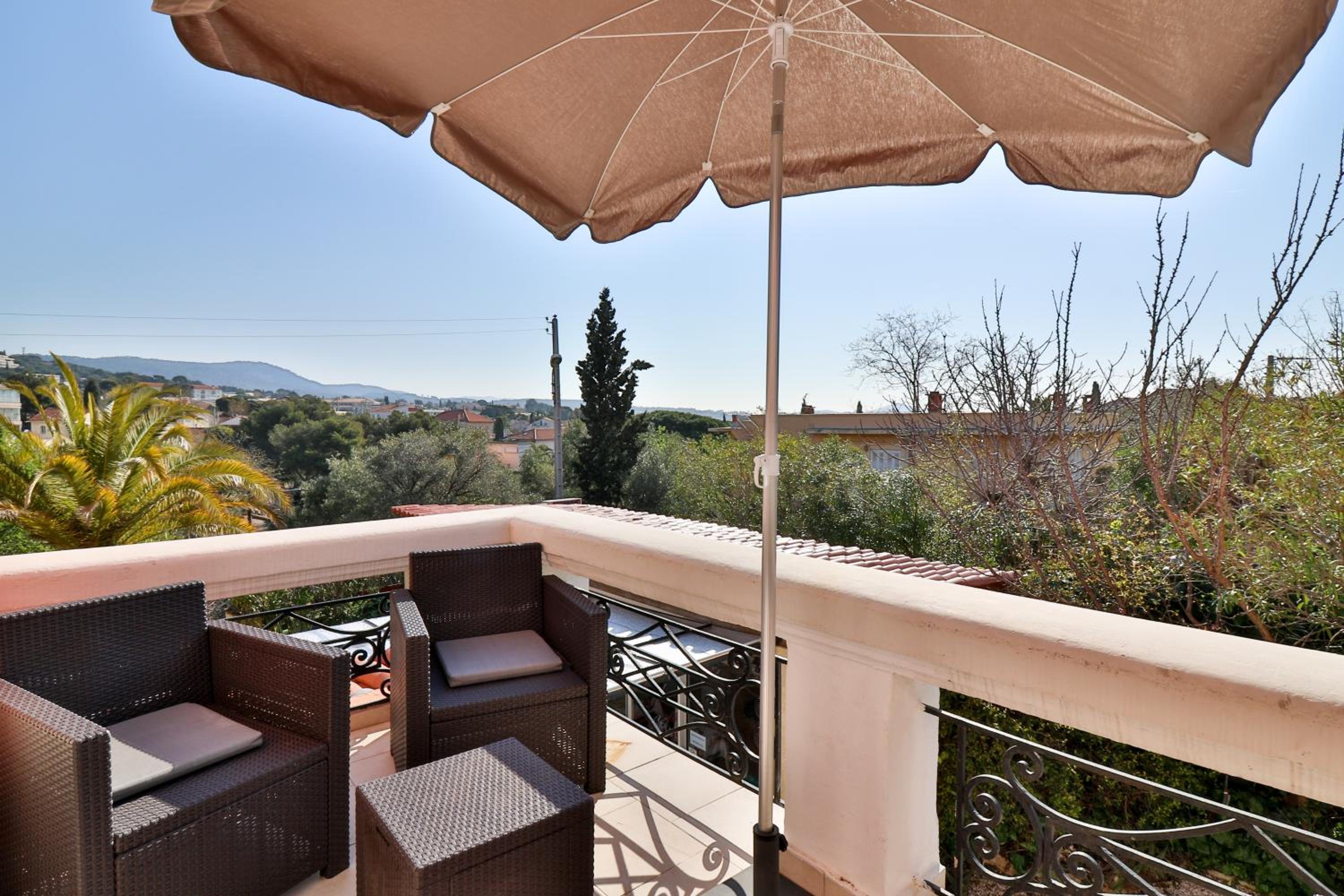 Studio with Terrace photo 2