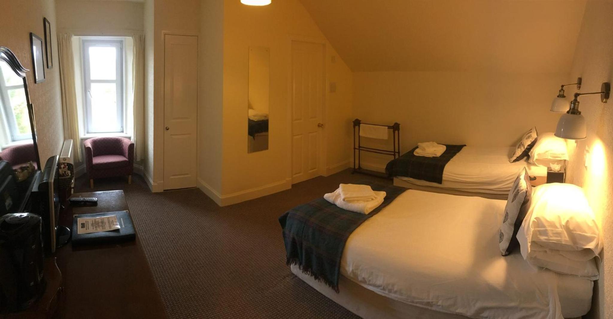 Standard Twin Room