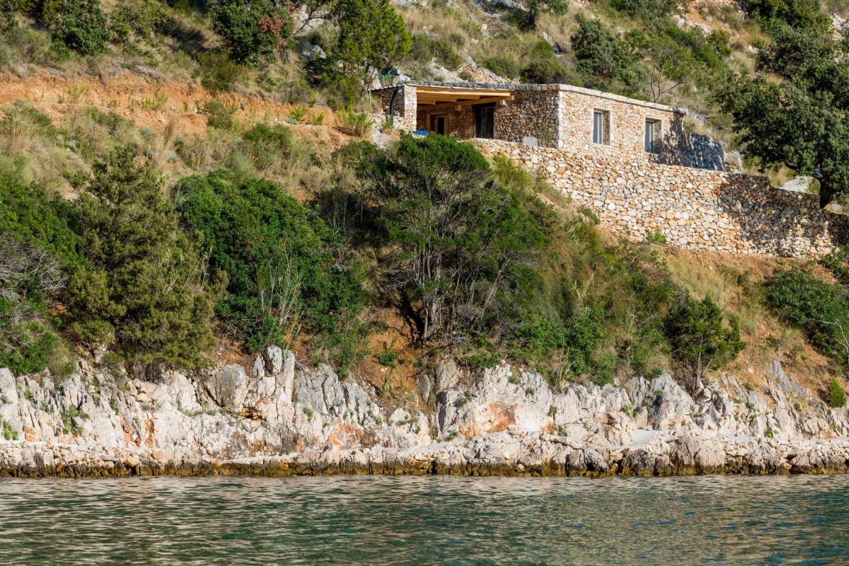 Villa - Beach Front